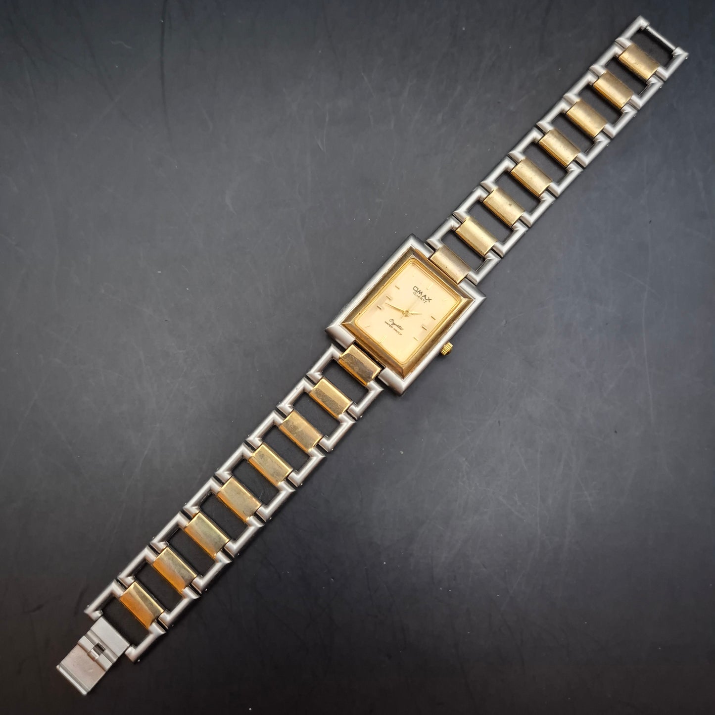 Omax Crystal Damen Uhr – Elegantes Rechteck-Design Bicolor