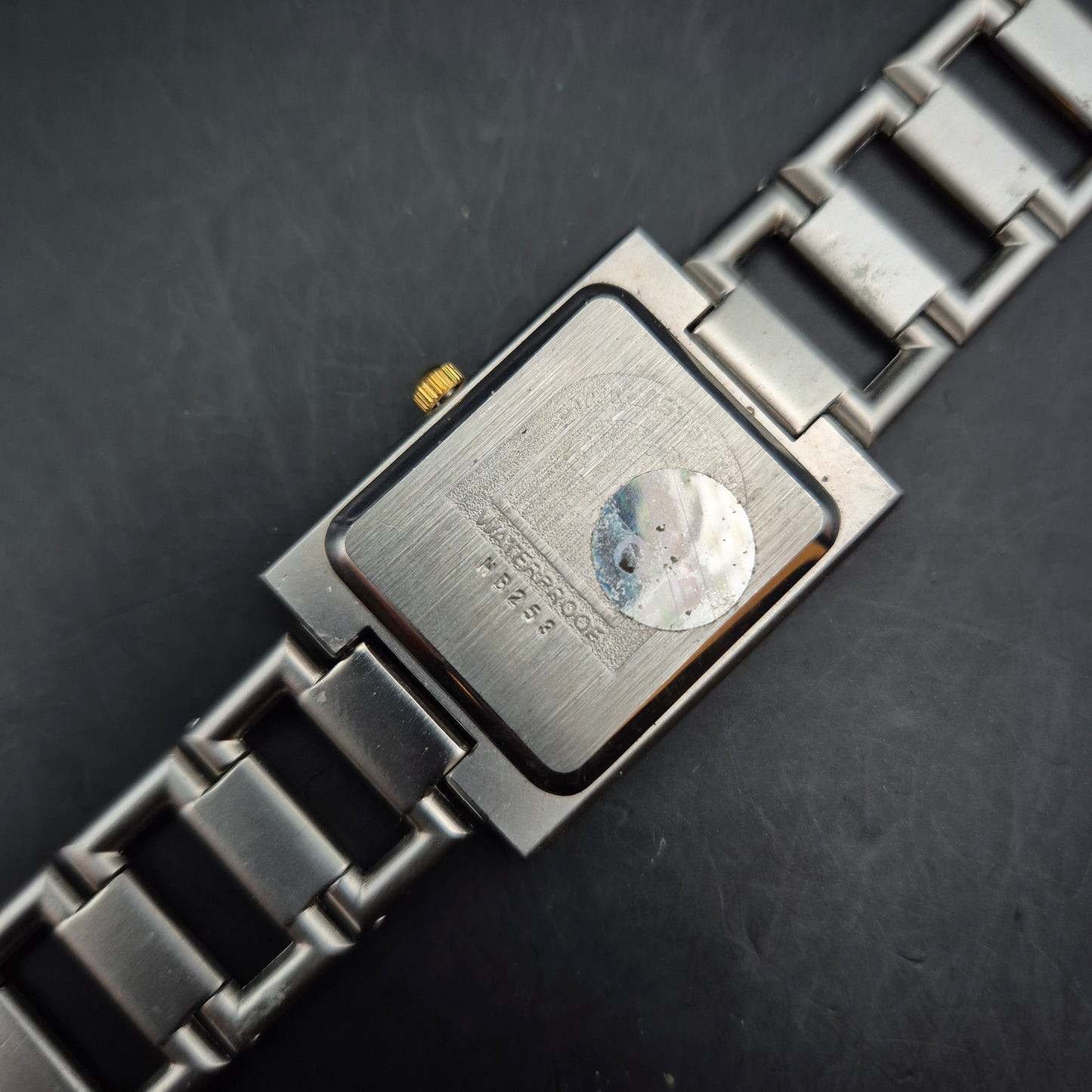 Omax Crystal Damen Uhr – Elegantes Rechteck-Design Bicolor