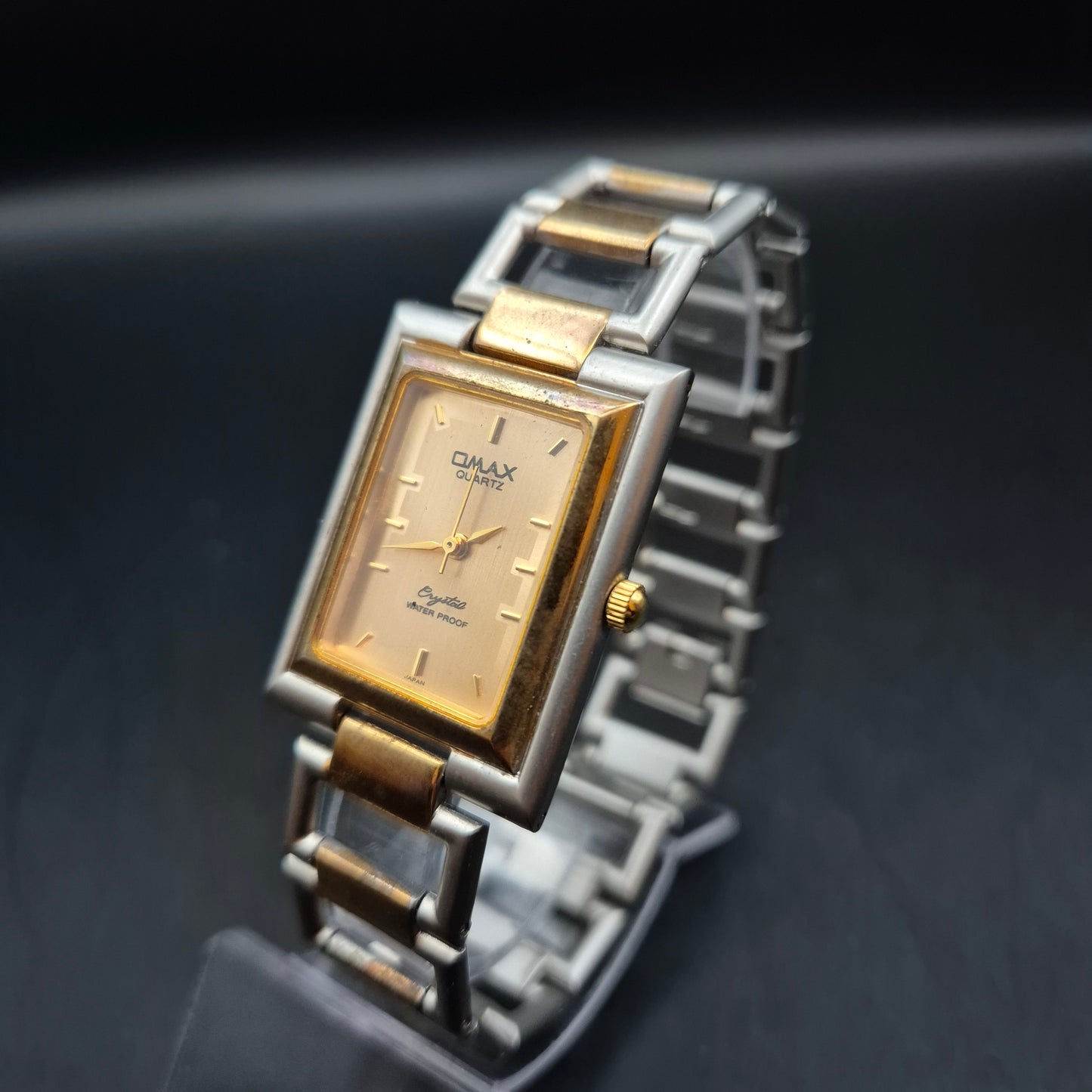 Omax Crystal Damen Uhr – Elegantes Rechteck-Design Bicolor