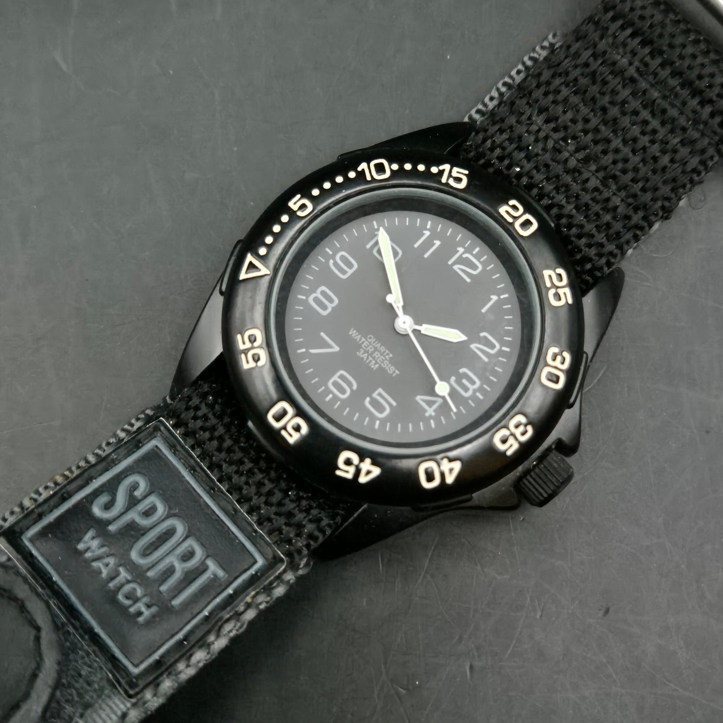 Sport Watch Herren Uhr – Robuste Quarz-Taucheruhr Schwarz