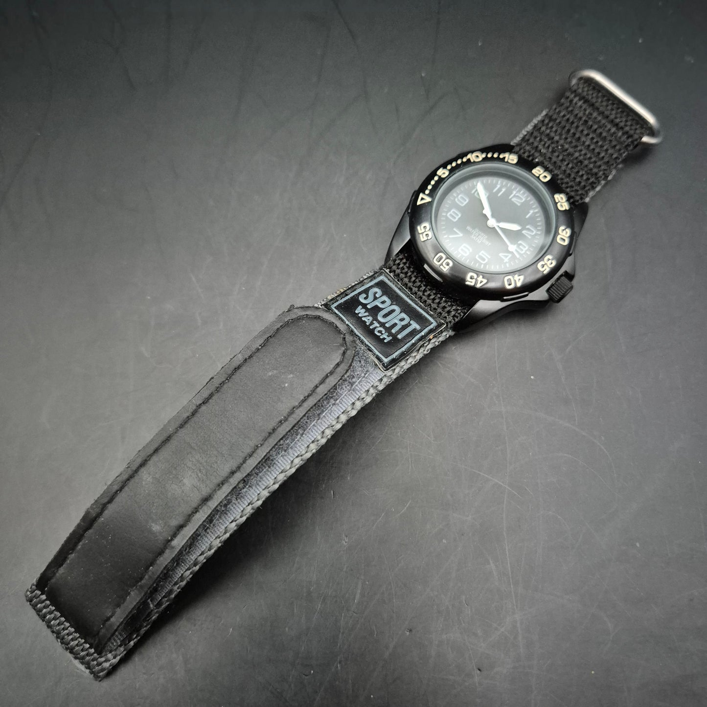 Sport Watch Herren Uhr – Robuste Quarz-Taucheruhr Schwarz