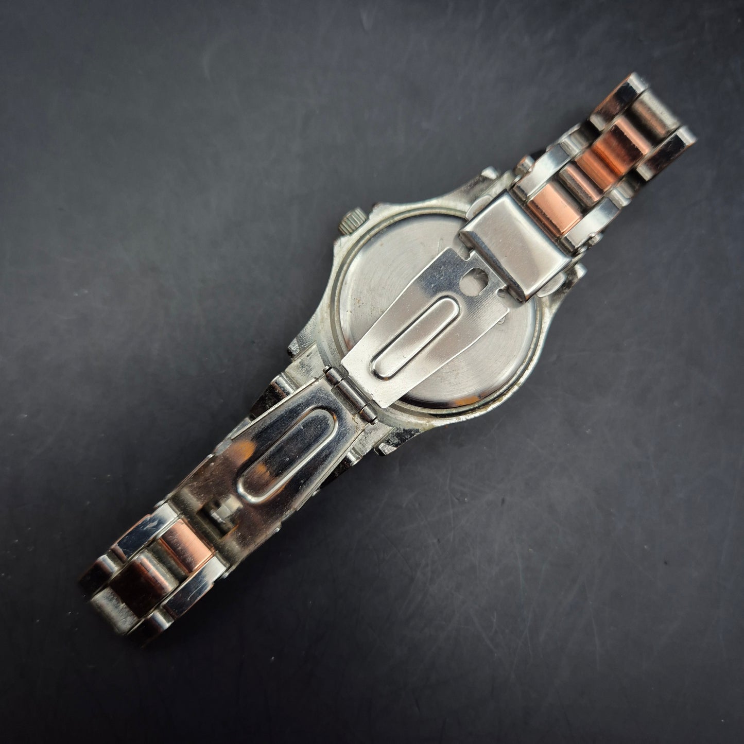 Elegante Damen Uhr Bicolor – Roségold-Akzente mit Glitzersteinen