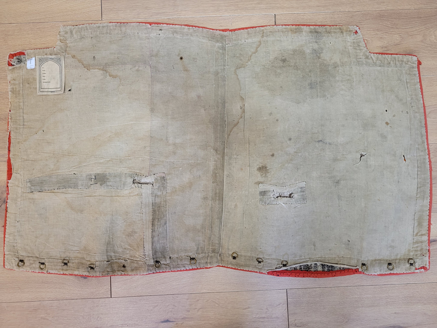 China Teppich antik figürlich Drachenmotiv 118×70 cm