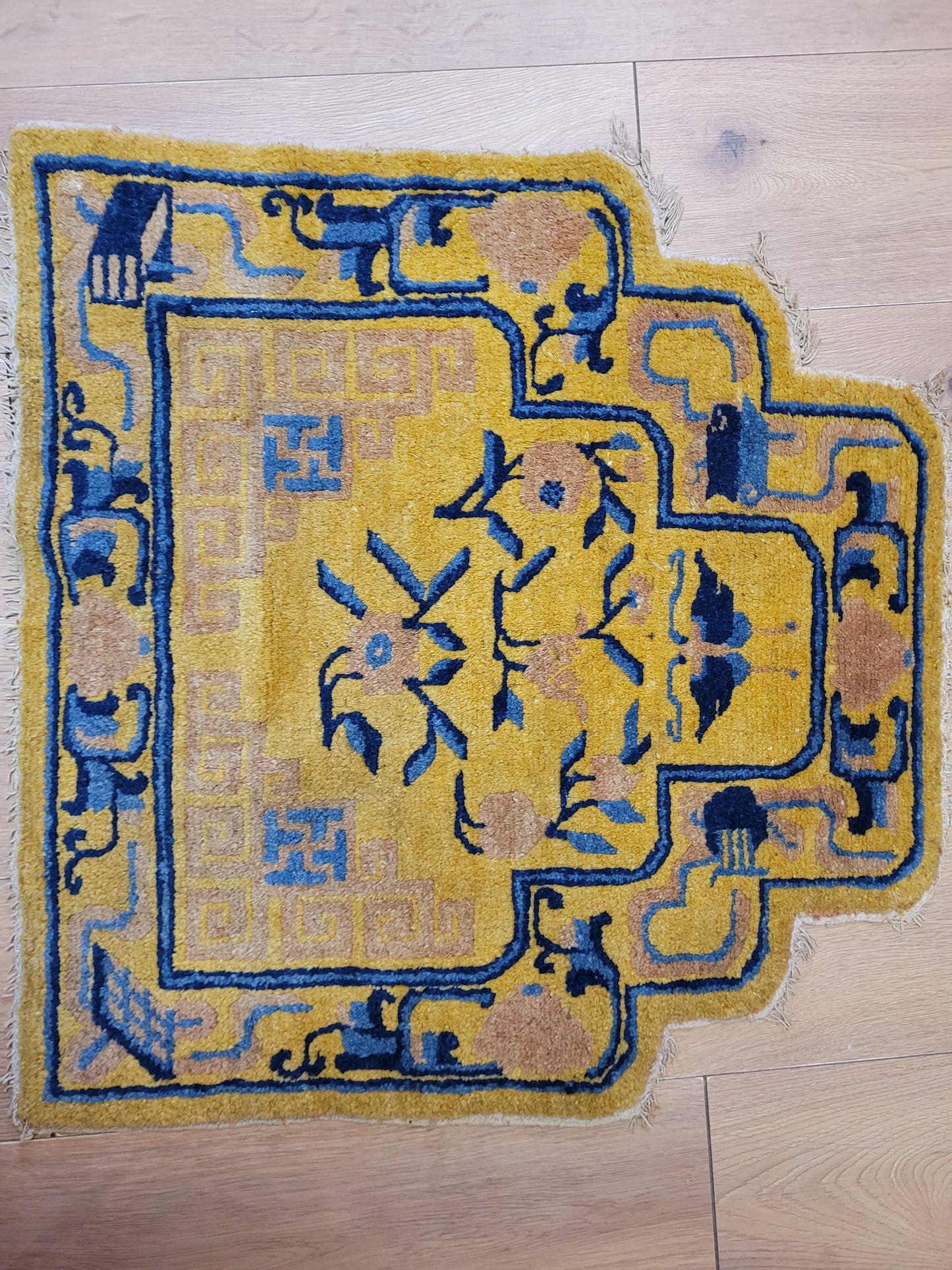 China Teppich antik florales Symbolmuster 70×72 cm