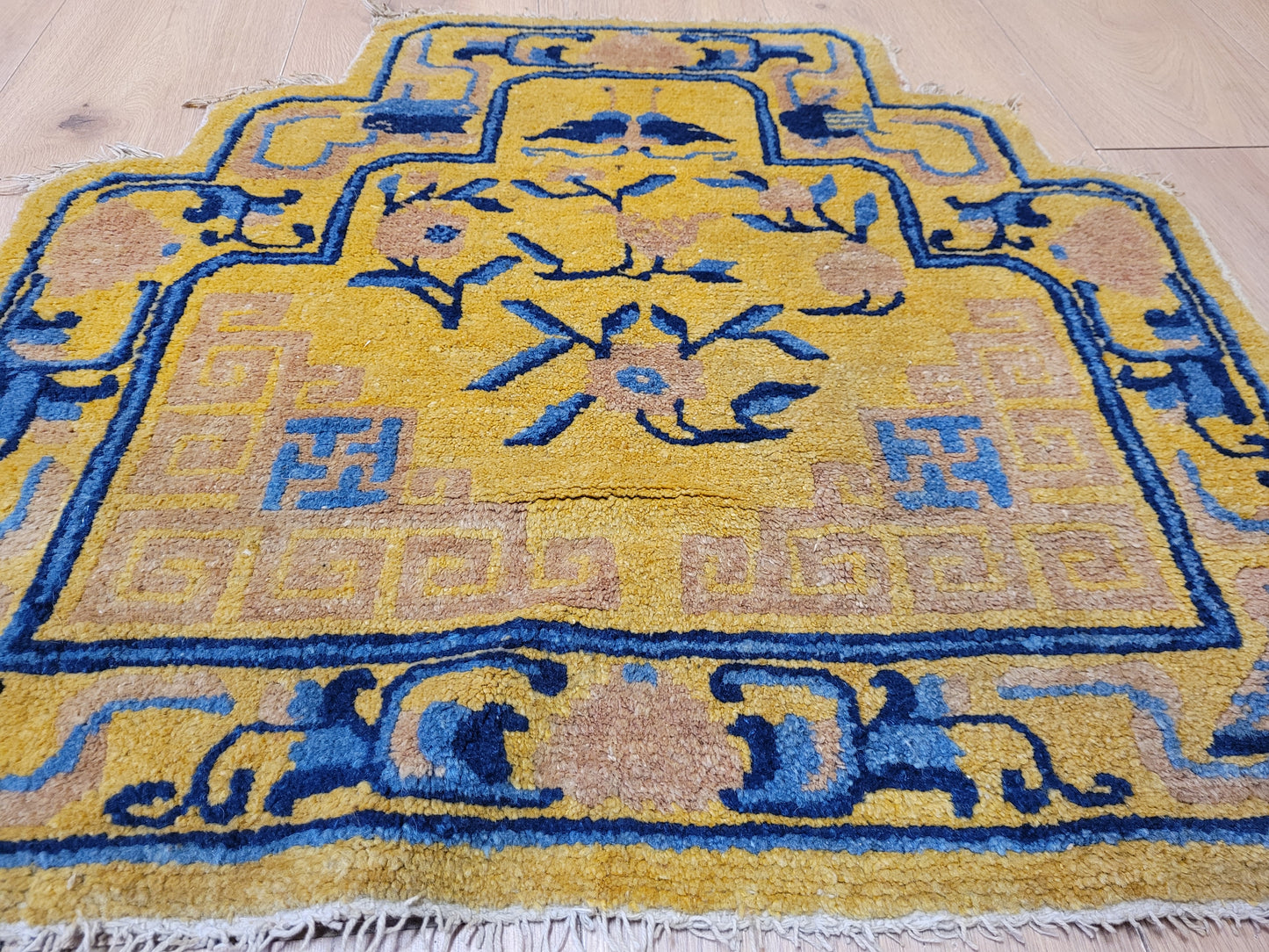 China Teppich antik florales Symbolmuster 70×72 cm