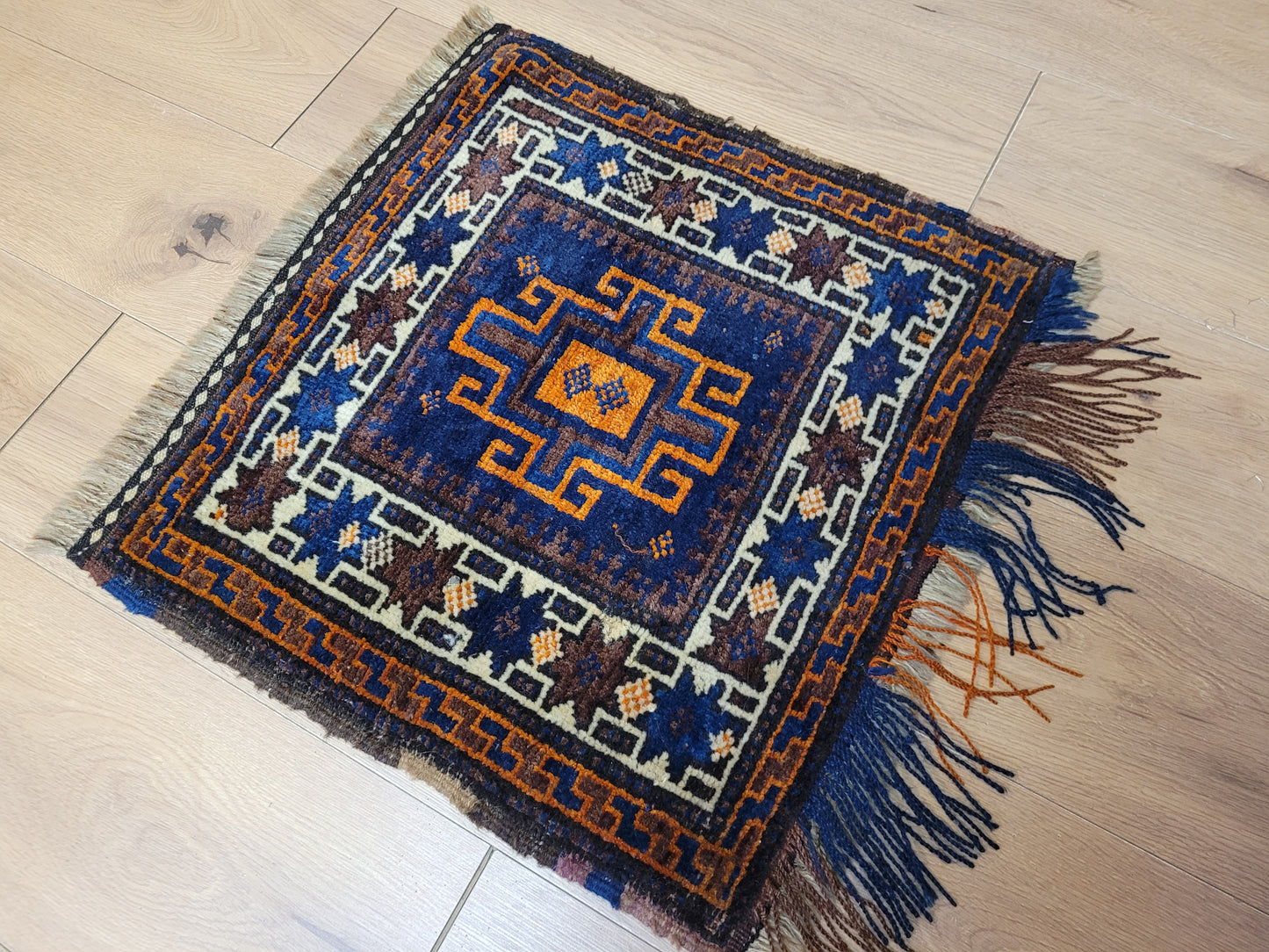 Belutsch Teppich antik geometrisch blau orange 56×60 cm