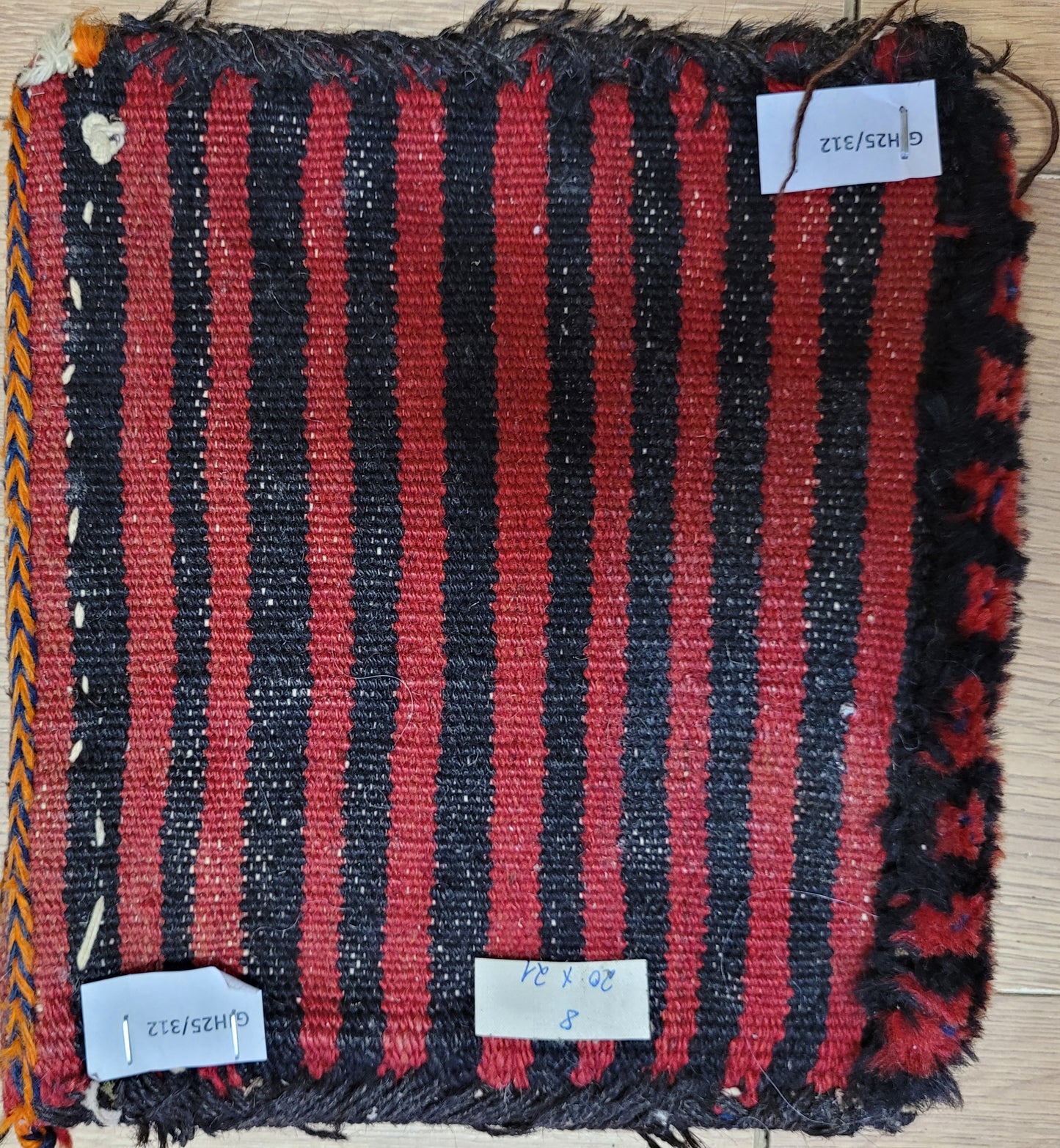 Gaschghai Tasche antik Nomadenarbeit 20×21 cm