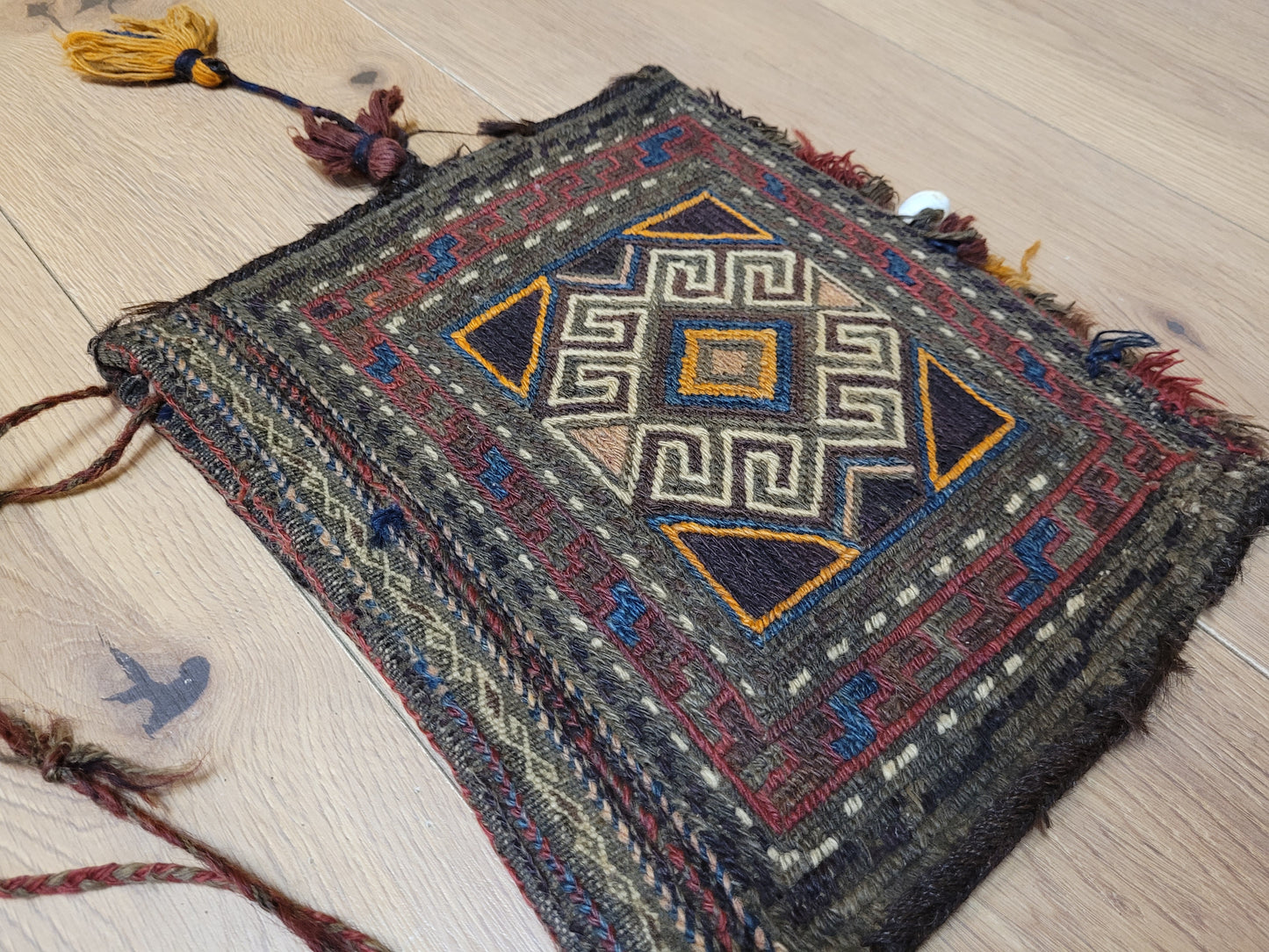 Orientteppich handgeknüpft Kelim Tasche 26×31 cm antik