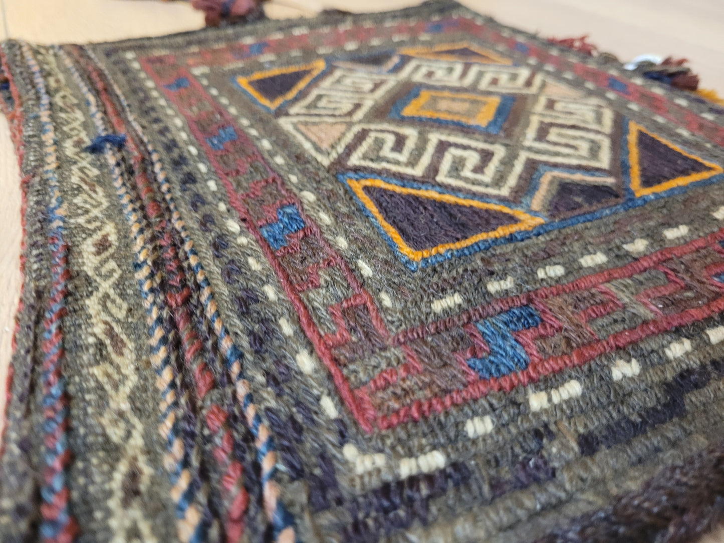 Orientteppich handgeknüpft Kelim Tasche 26×31 cm antik