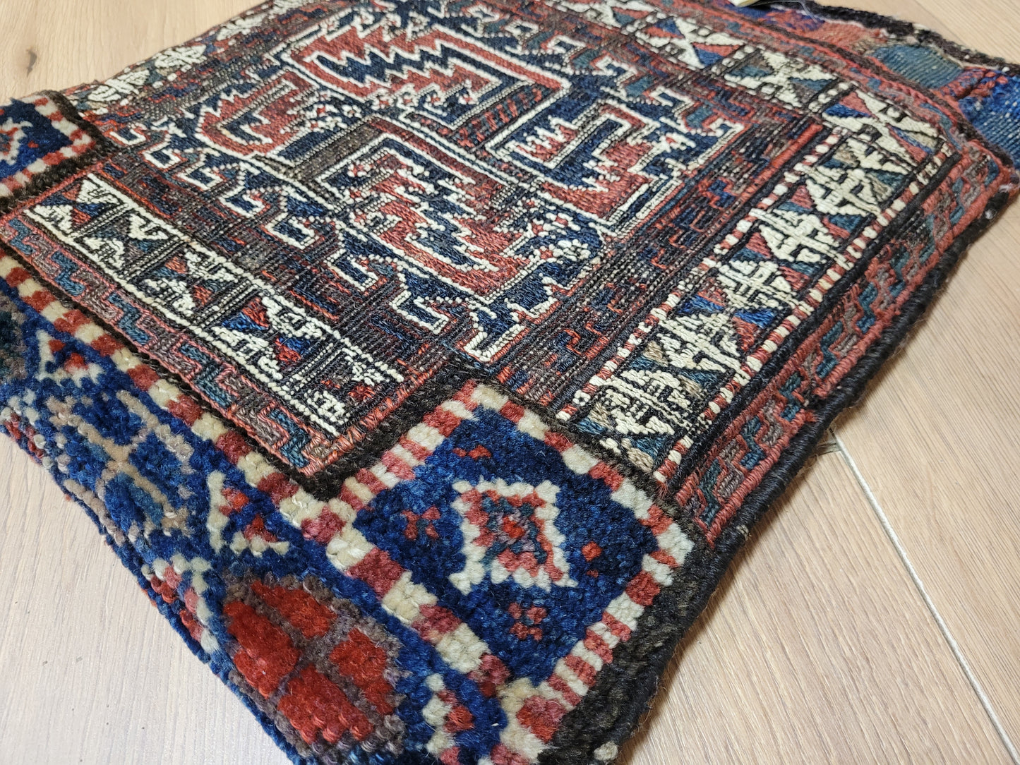Orientteppich handgeknüpft Kelim Tasche 40×43 cm antik