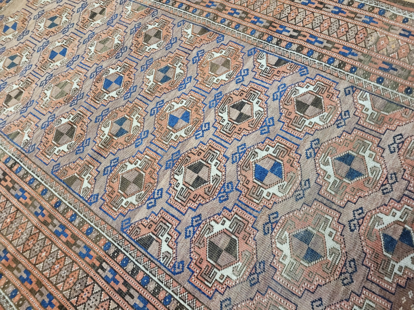 Orientteppich handgeknüpft Jomut Buchara 187x120 cm