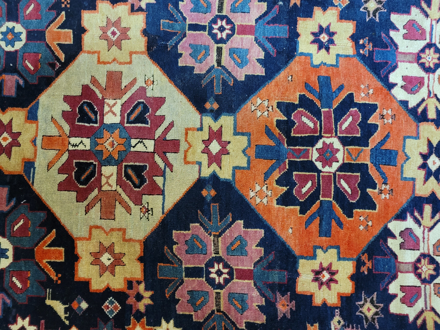 Orientteppich handgeknüpft Kazak antik 264x130 cm