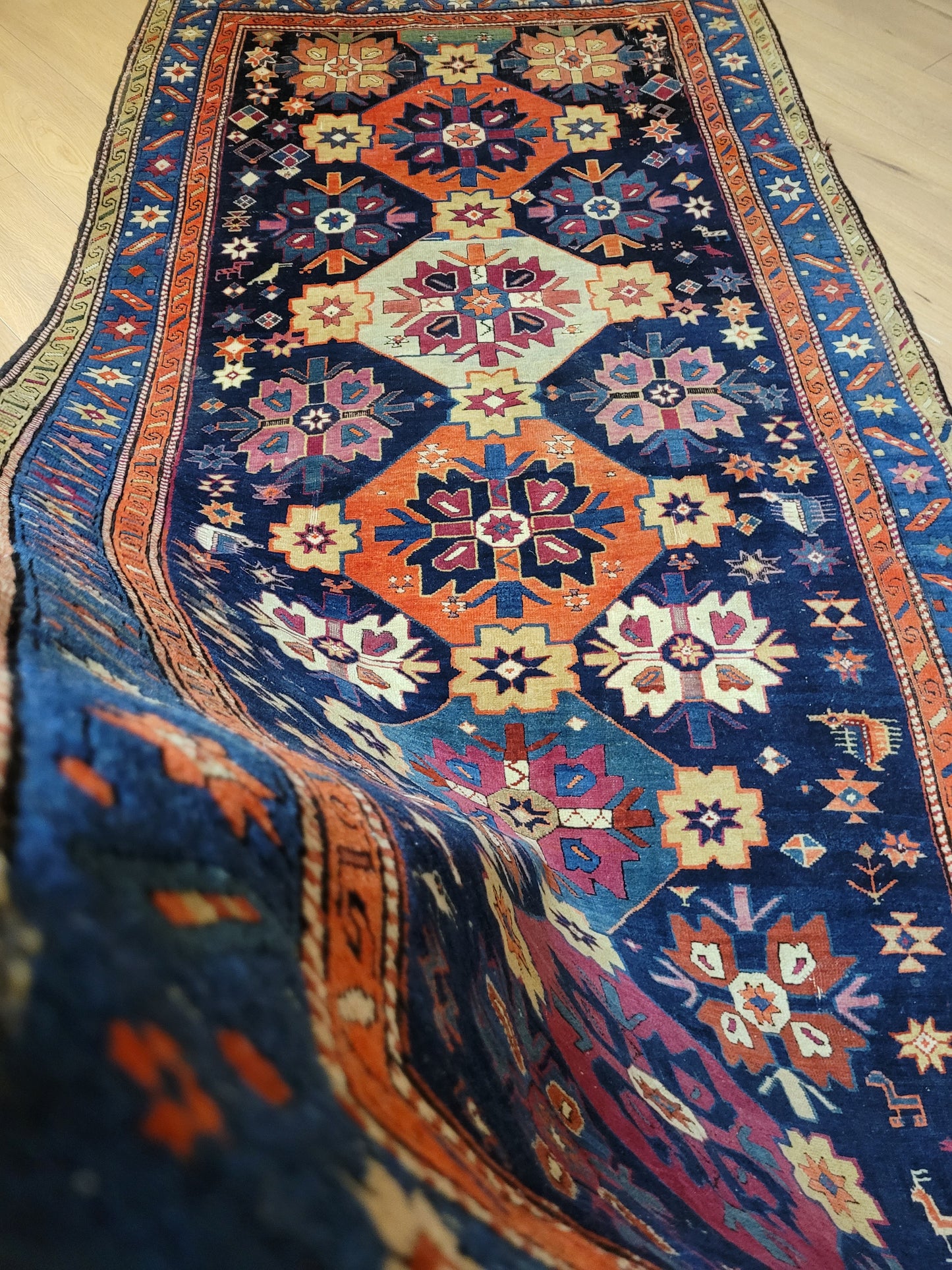 Orientteppich handgeknüpft Kazak antik 264x130 cm