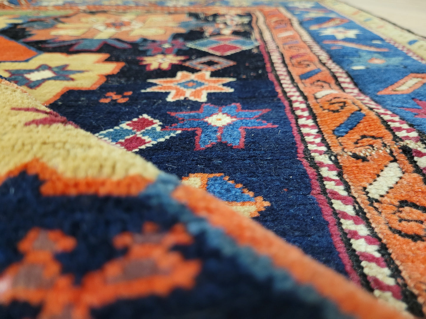 Orientteppich handgeknüpft Kazak antik 264x130 cm