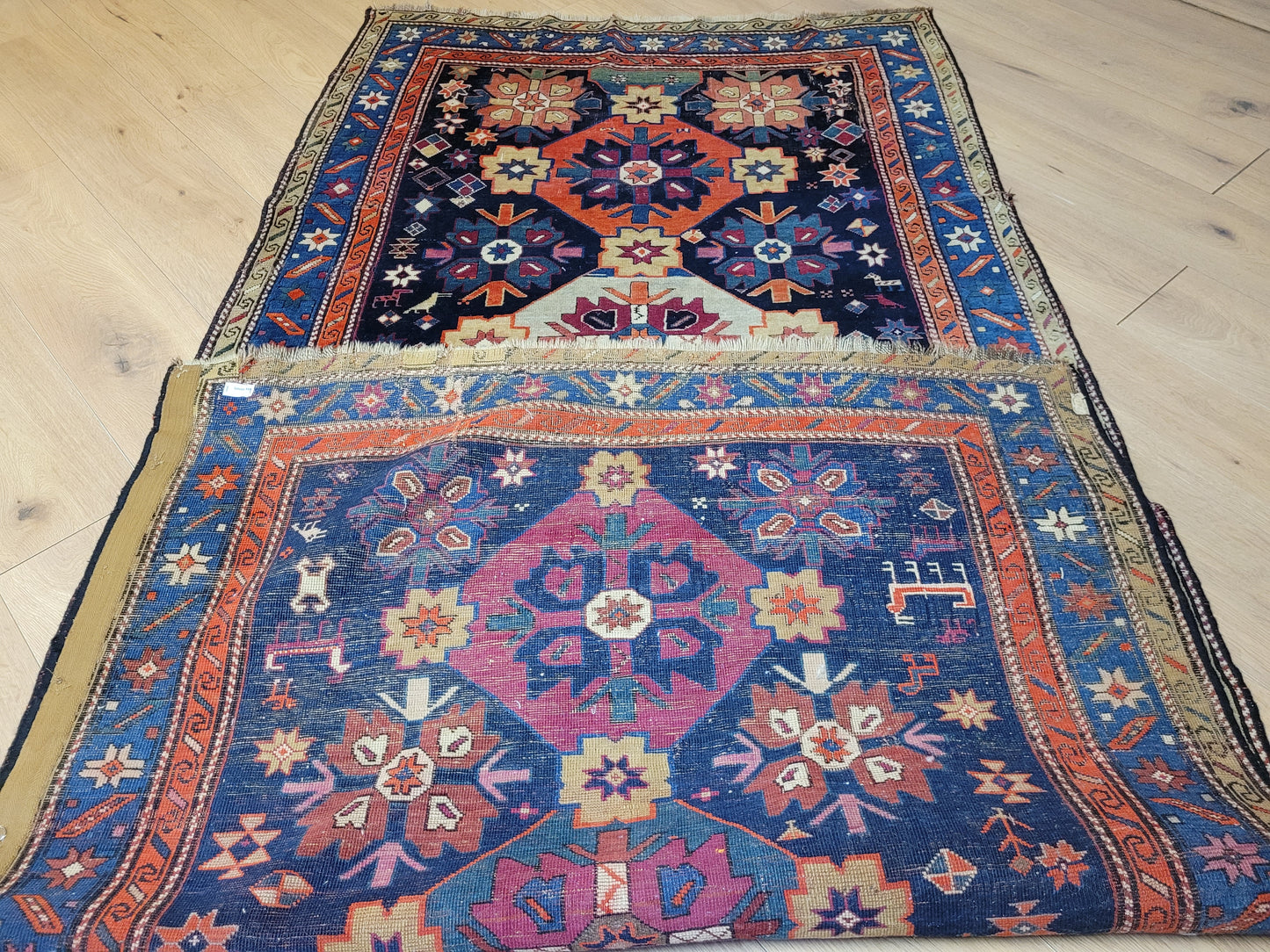 Orientteppich handgeknüpft Kazak antik 264x130 cm