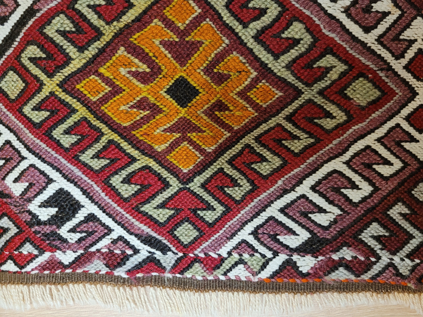 Orientteppich handgeknüpft Kelim Bachtiar 137×72 cm antik