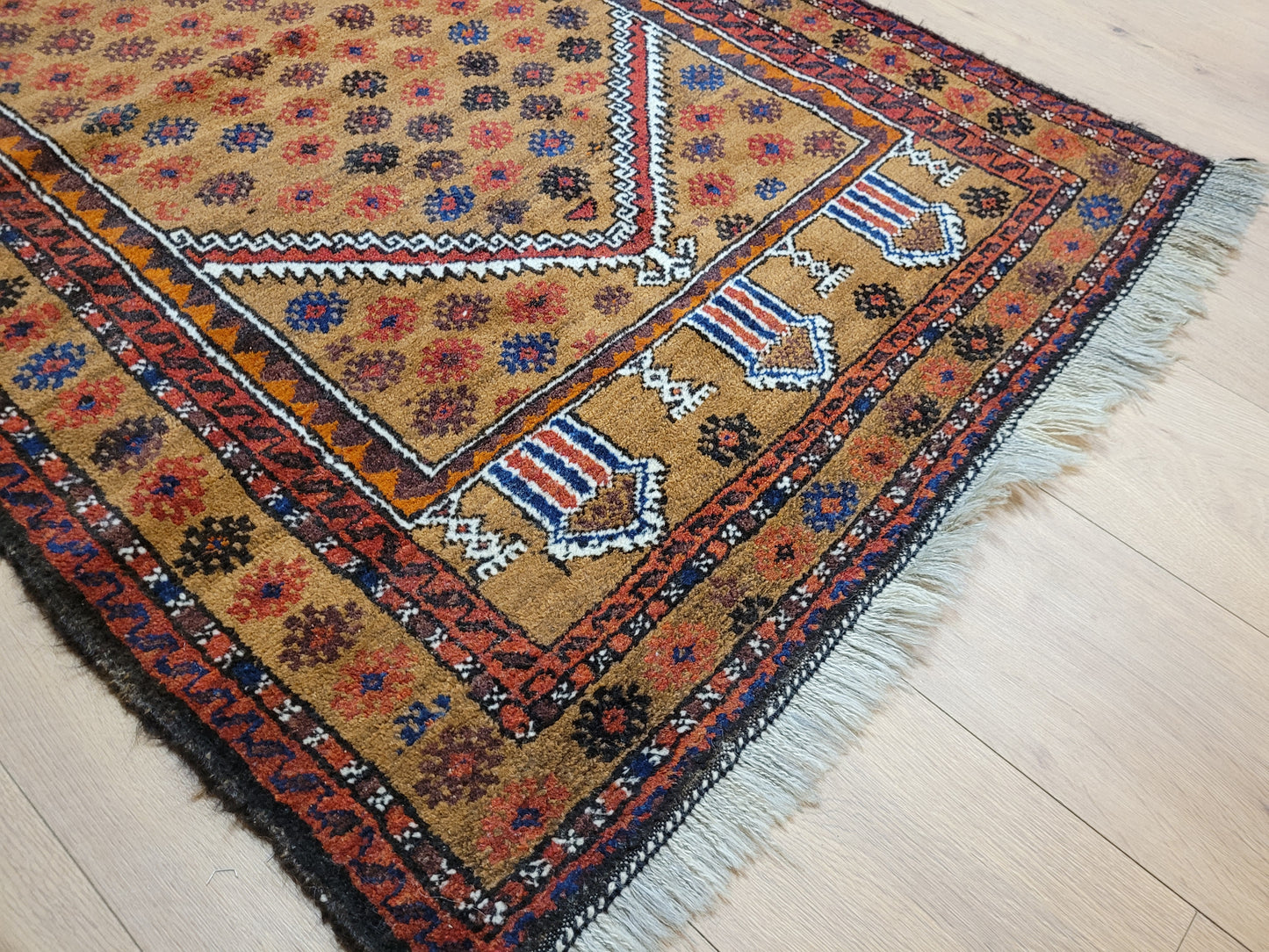 Orientteppich handgeknüpft Belutsch 142x93 cm