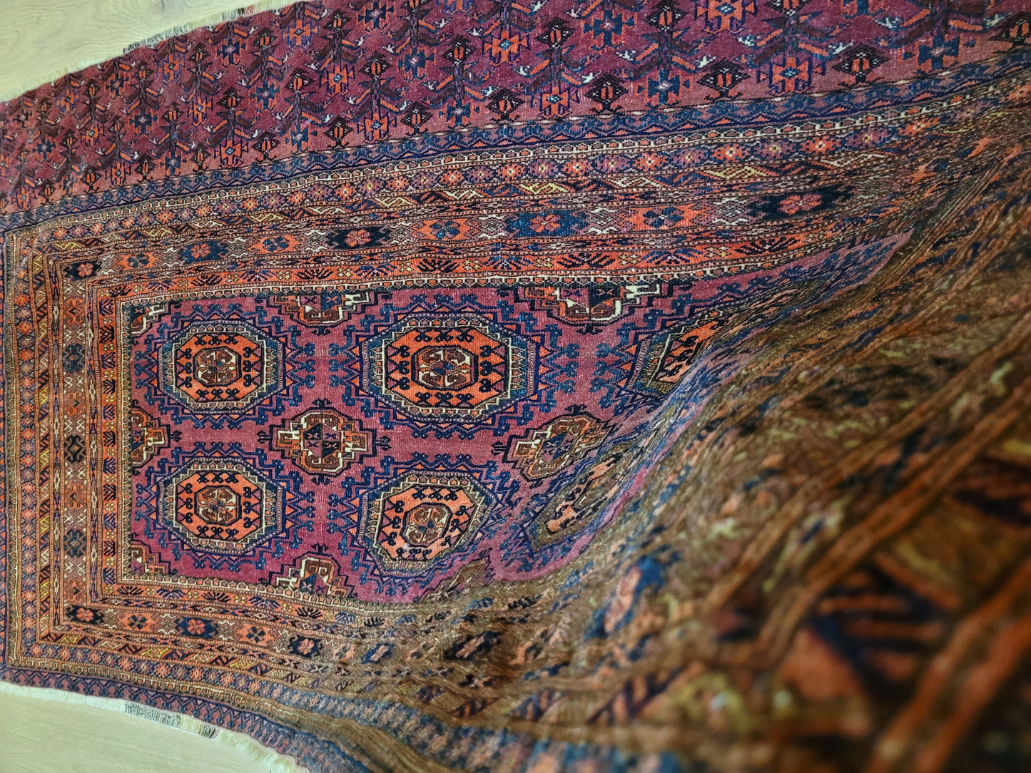 Orientteppich handgeknüpft Jomut Buchara 150x80 cm