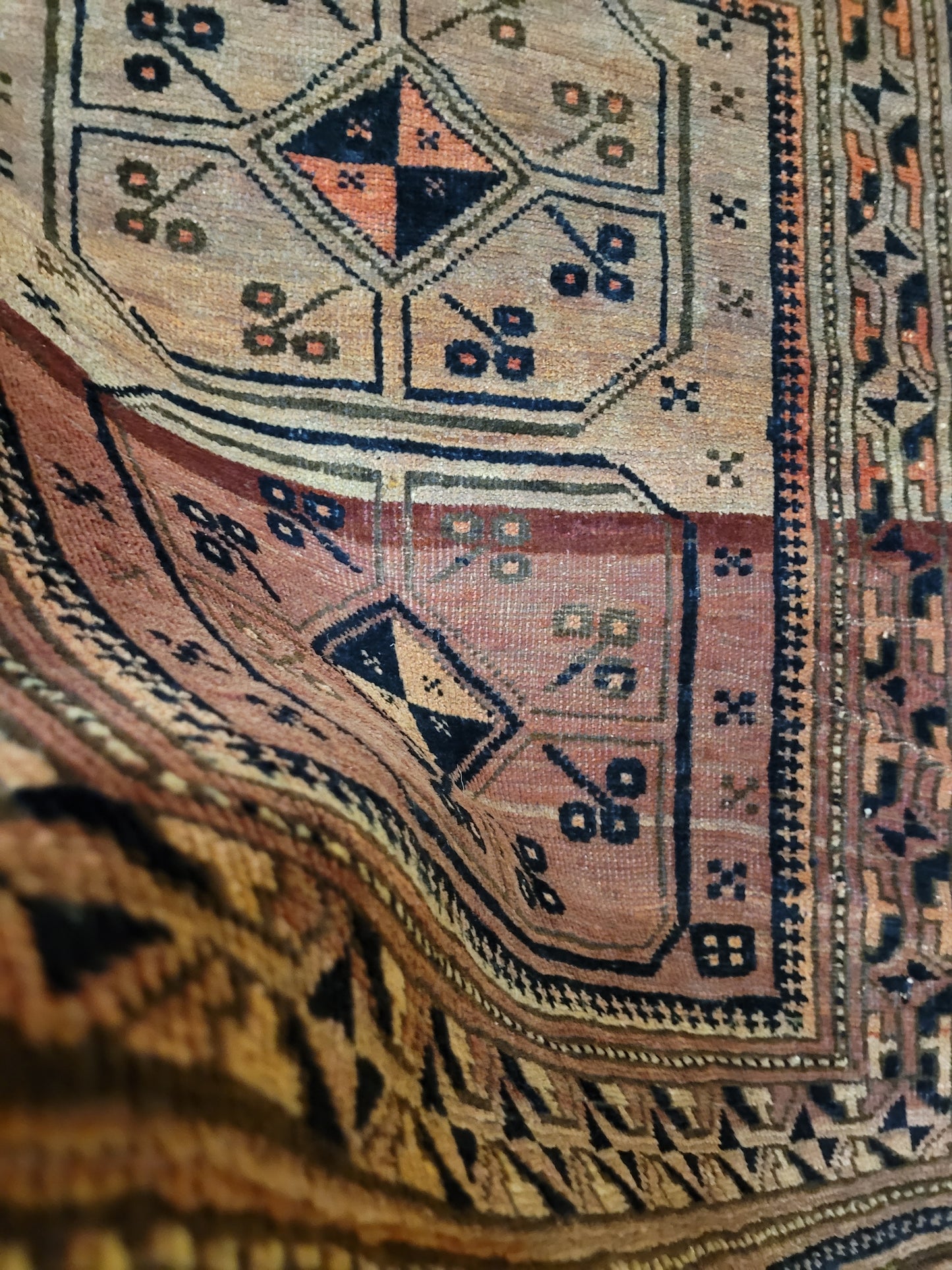 Orientteppich handgeknüpft Jomut Buchara 140x98 cm