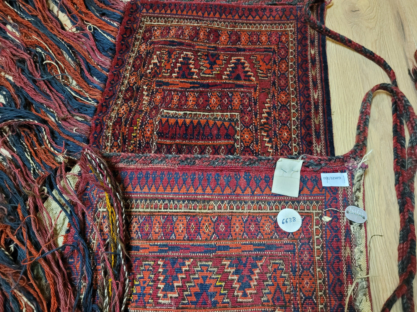 Orientteppich handgeknüpft Jomut Bucham Zeltband 120×45 cm antik