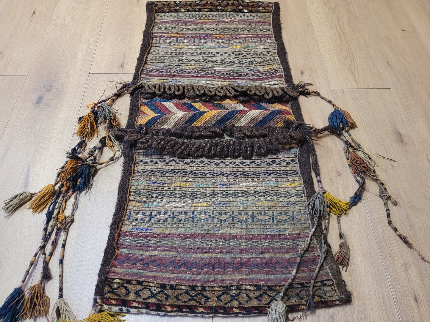 Orientteppich handgeknüpft Belutsch Taschenstück 110x50 cm