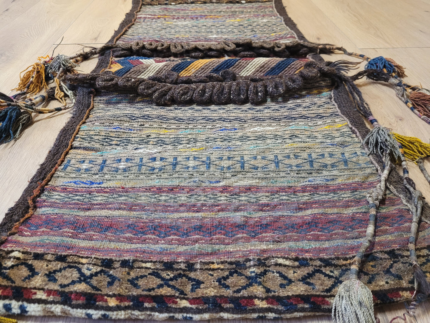 Orientteppich handgeknüpft Belutsch Taschenstück 110x50 cm