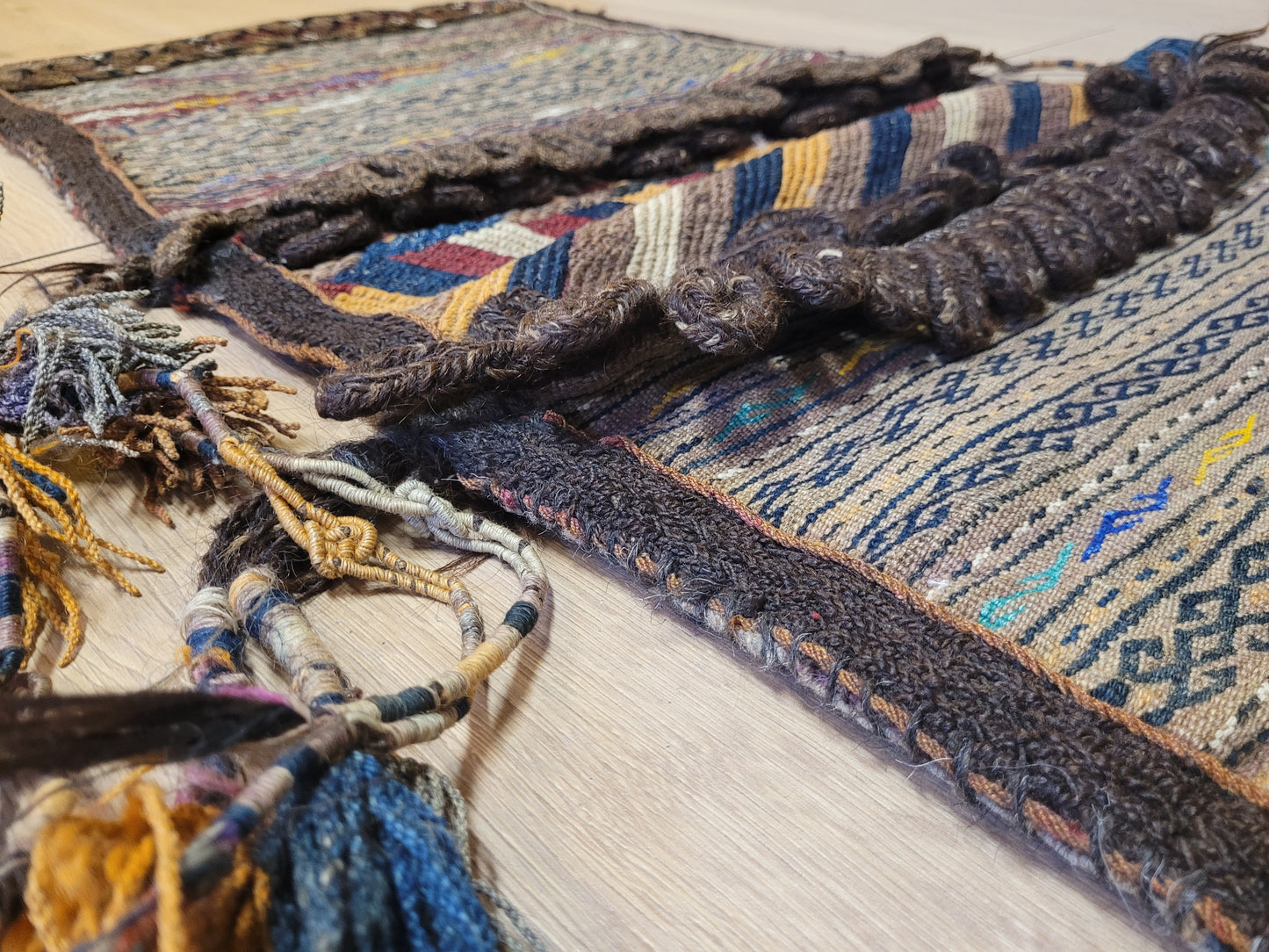 Orientteppich handgeknüpft Belutsch Taschenstück 110x50 cm