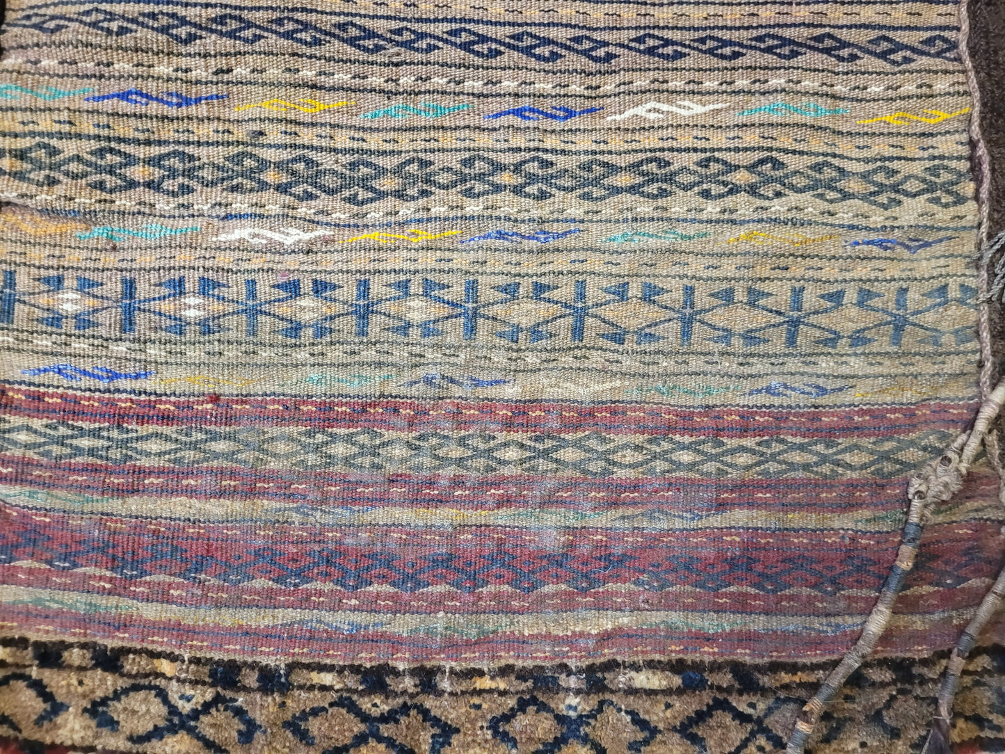 Orientteppich handgeknüpft Belutsch Taschenstück 110x50 cm