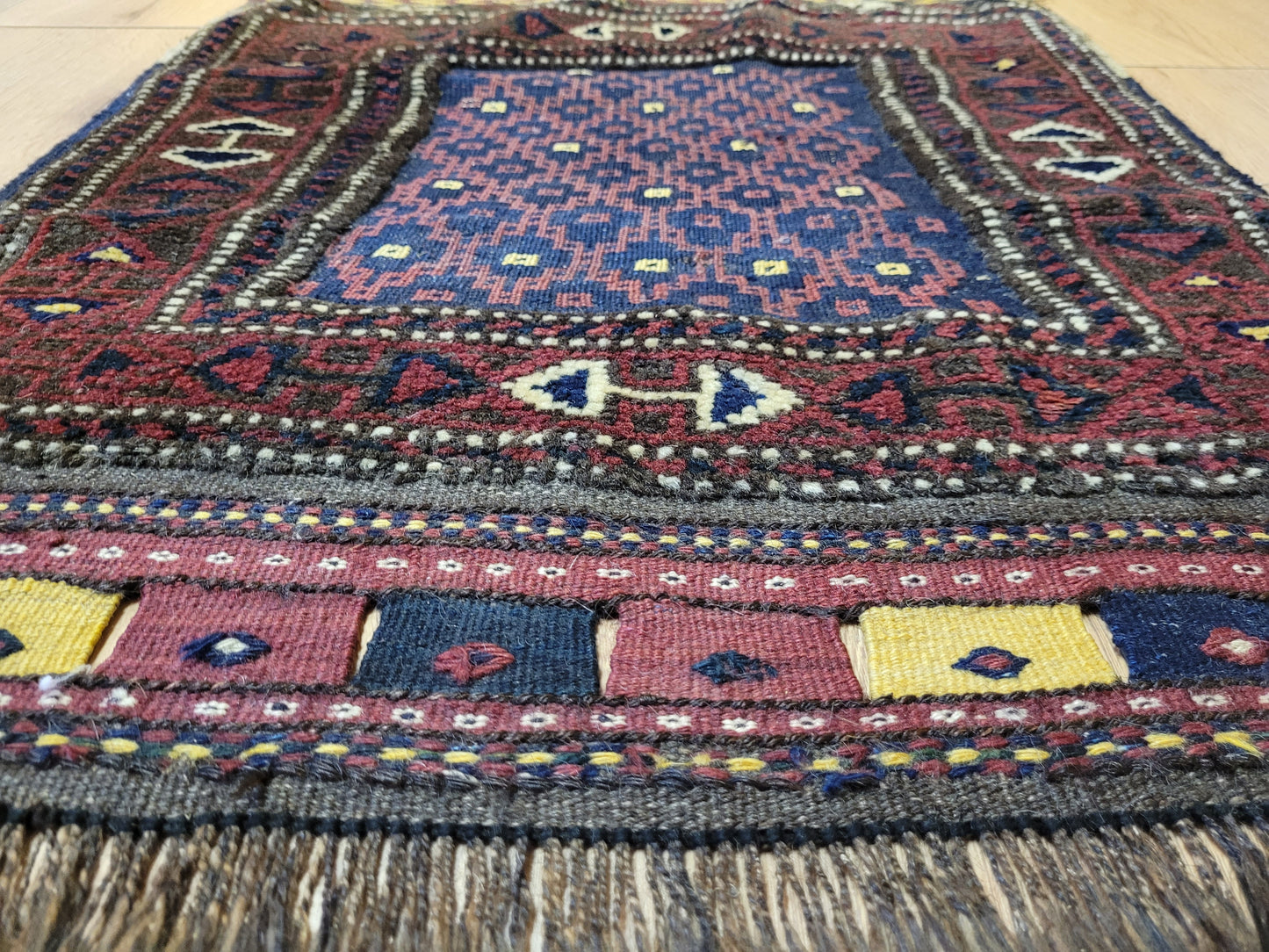 Orientteppich handgeknüpft Belutsch 74x62 cm