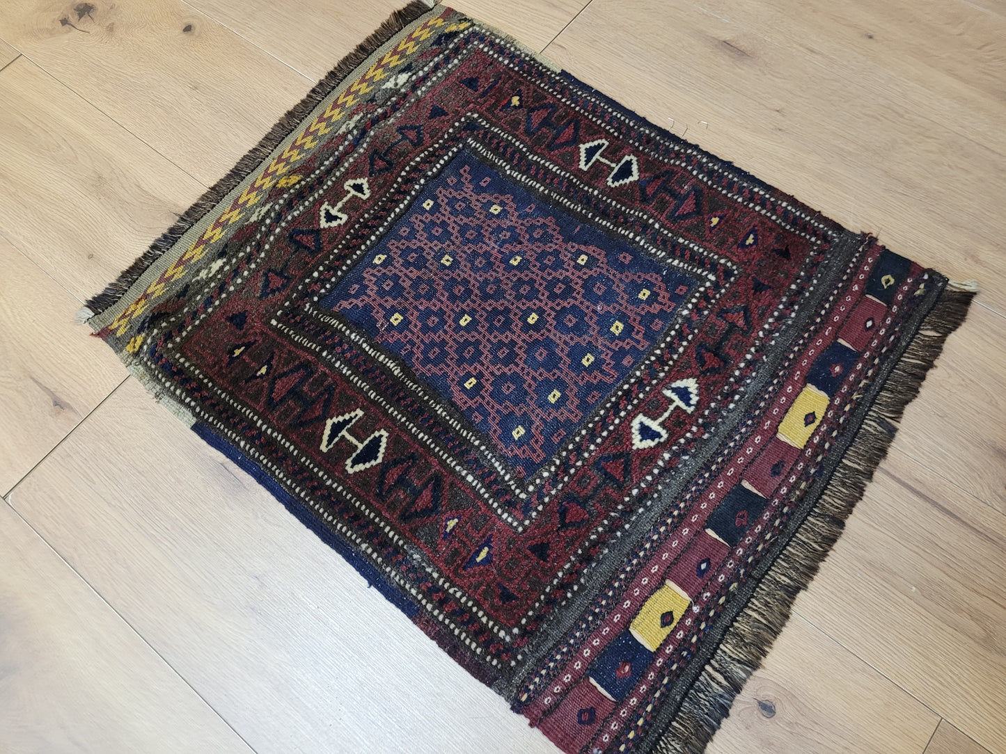 Orientteppich handgeknüpft Belutsch 74x62 cm