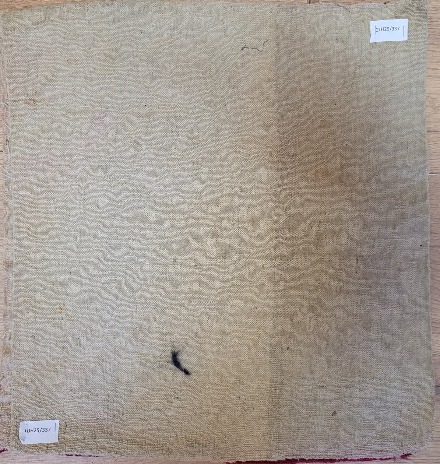 Orientteppich handgeknüpft 48×44 cm Jomut Kleinformat