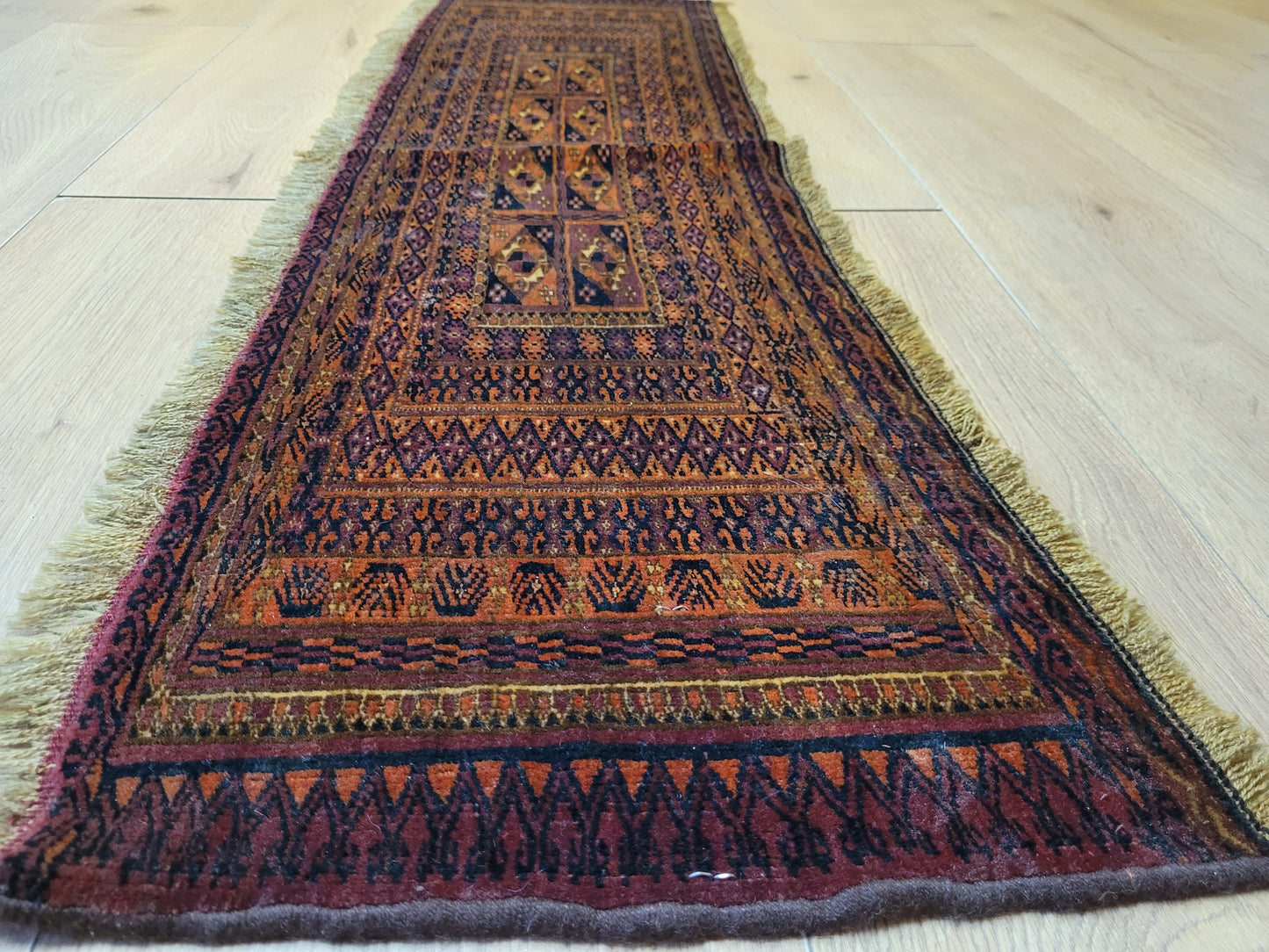 Orientteppich handgeknüpft 118×35 cm Jomut Muster feine Wolle