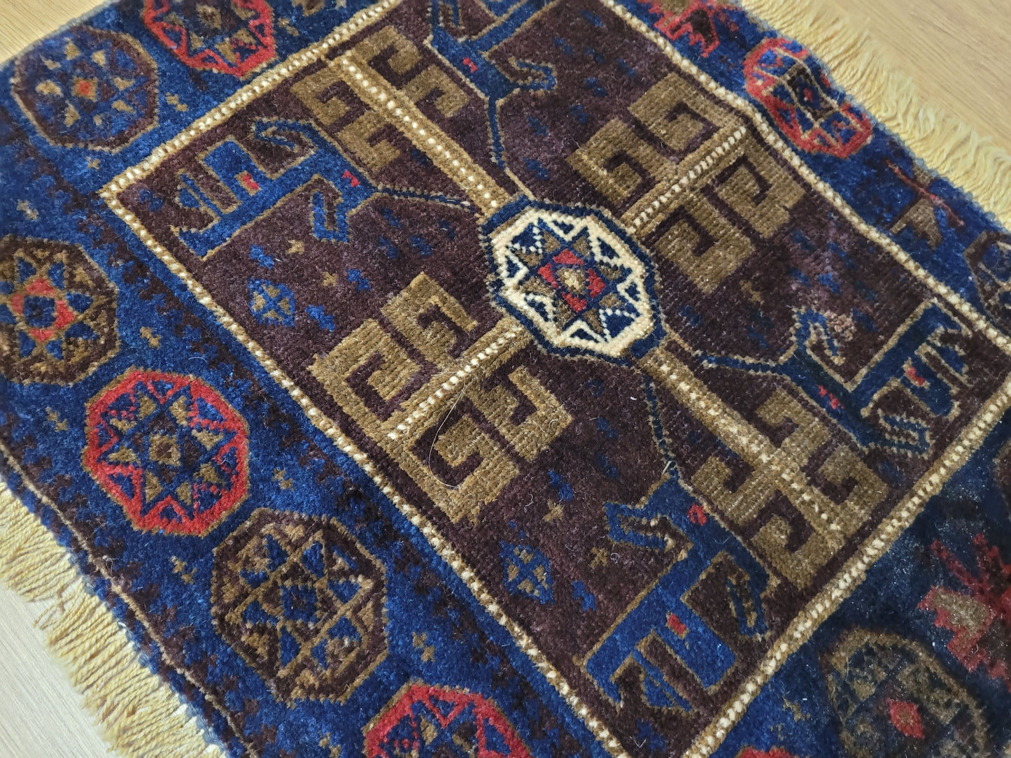 Orientteppich handgeknüpft 62×50 cm Beludj Tribal Muster