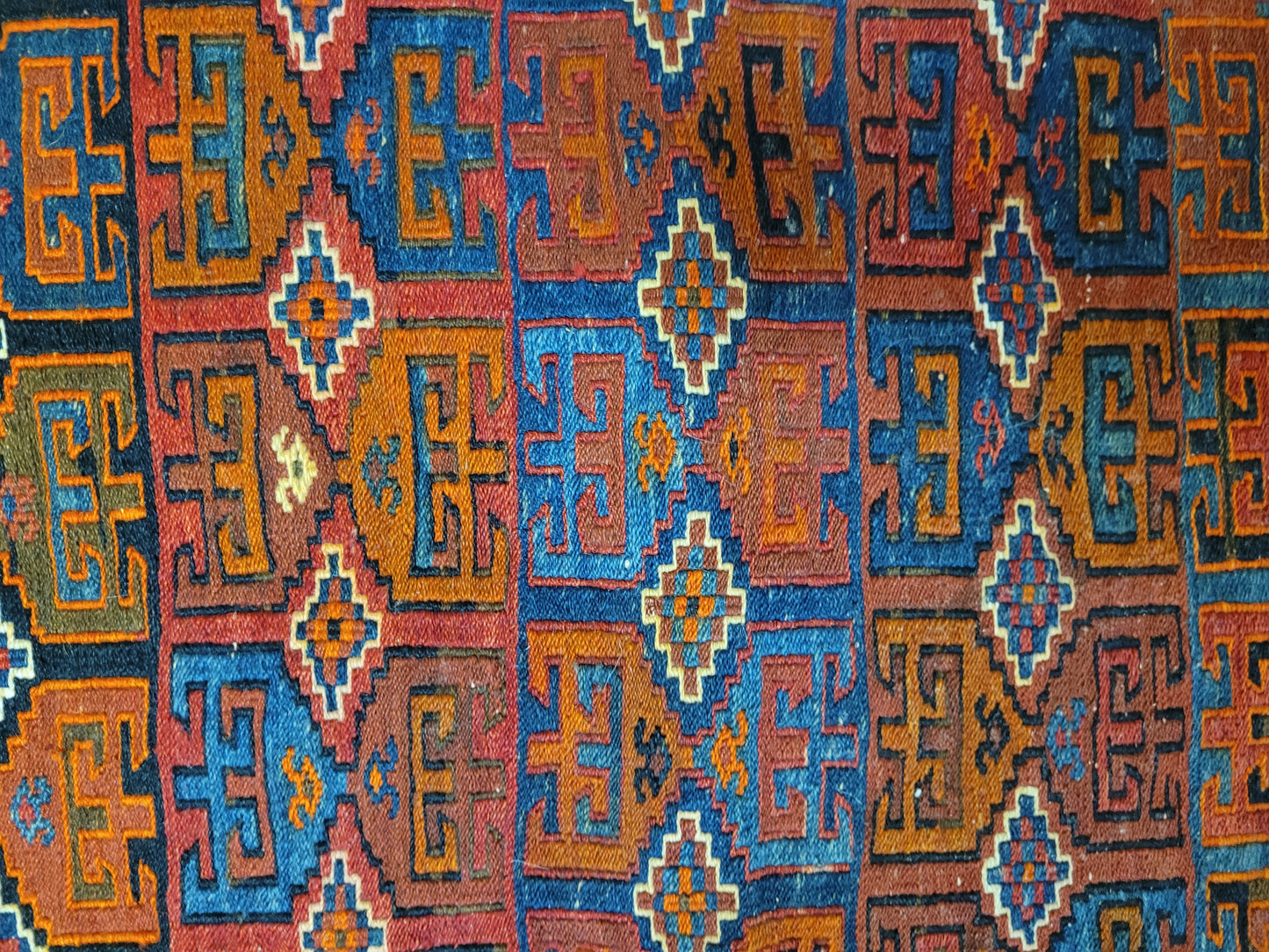 Orientteppich handgeknüpft 75 × 64 cm Sumak Kelim geometrisch