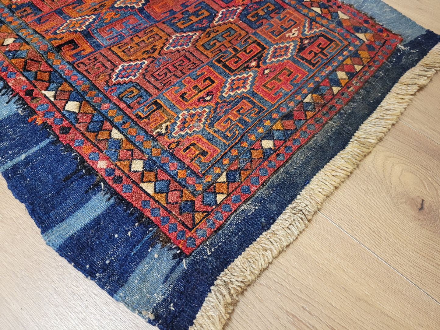 Orientteppich handgeknüpft 75 × 64 cm Sumak Kelim geometrisch