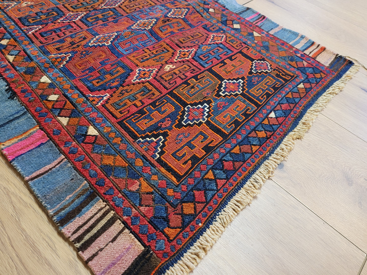 Orientteppich handgeknüpft 75 × 64 cm Sumak Kelim geometrisch
