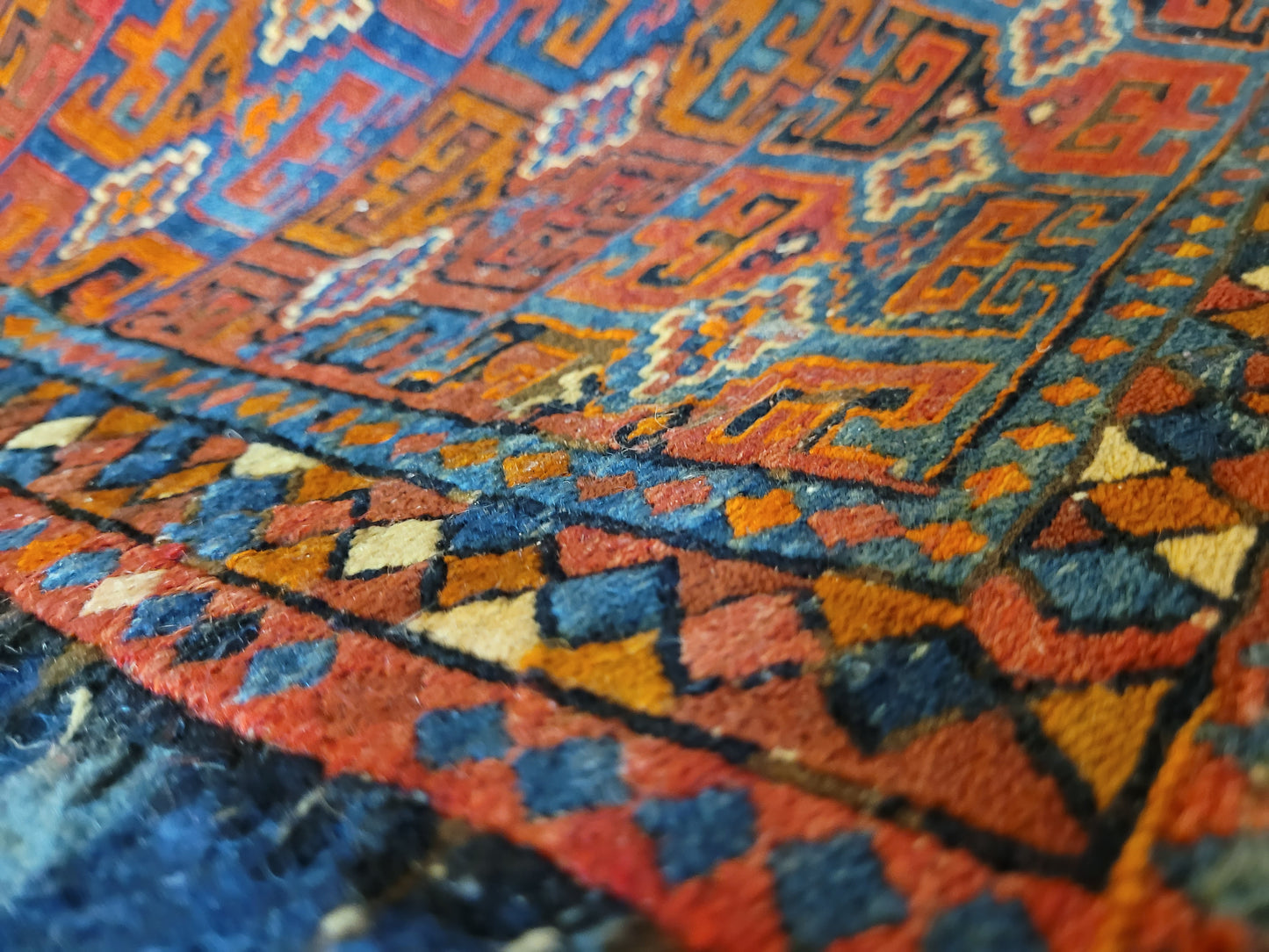 Orientteppich handgeknüpft 75 × 64 cm Sumak Kelim geometrisch