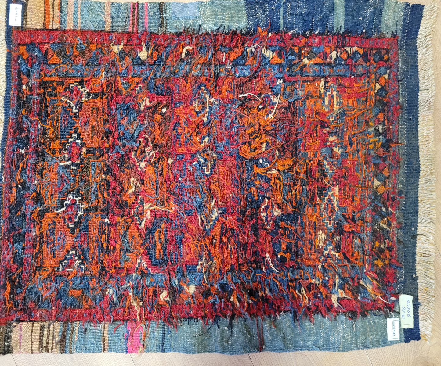 Orientteppich handgeknüpft 75 × 64 cm Sumak Kelim geometrisch