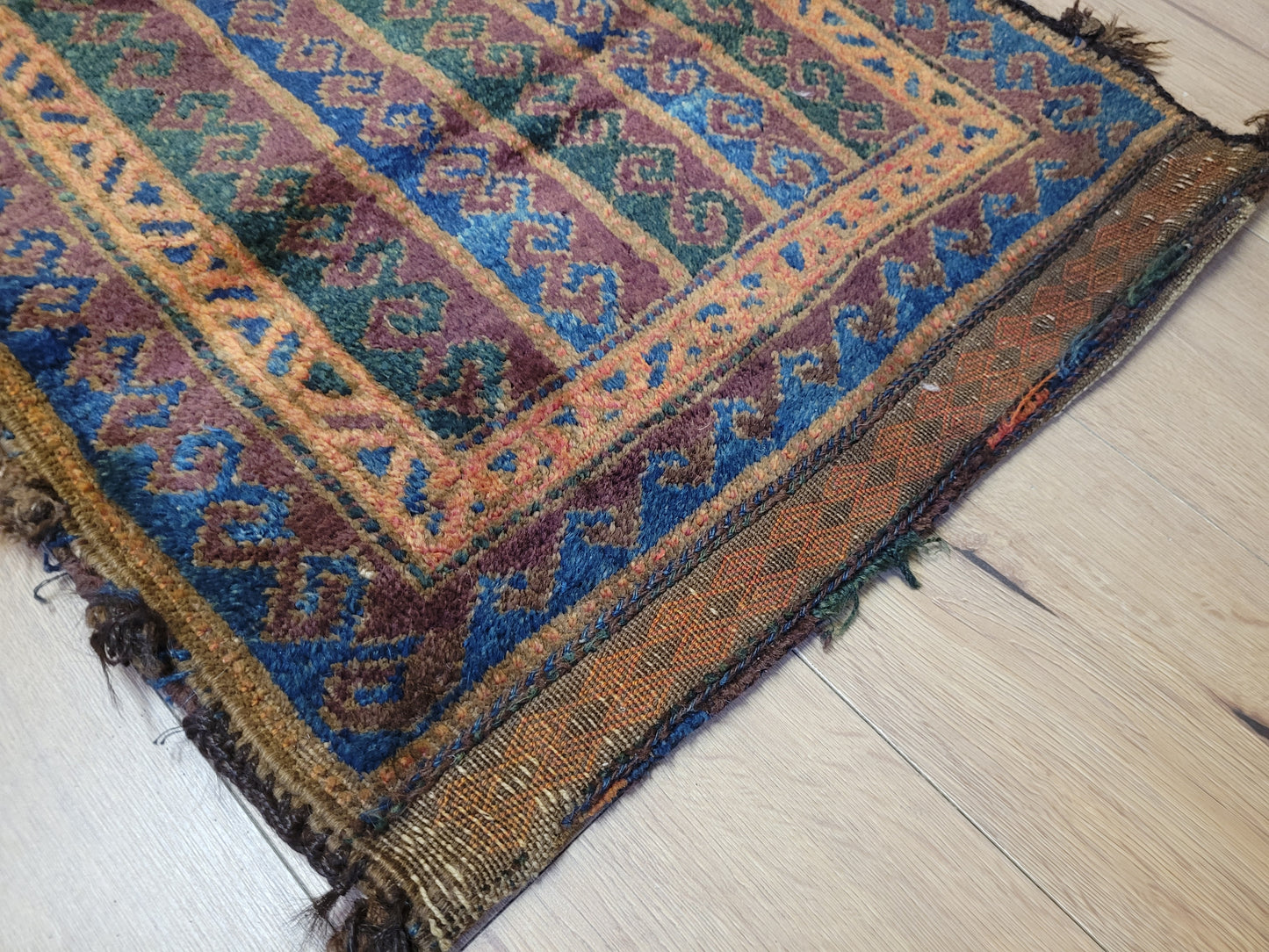 Orientteppich handgeknüpft 110×60 cm Beludj Streifendekor