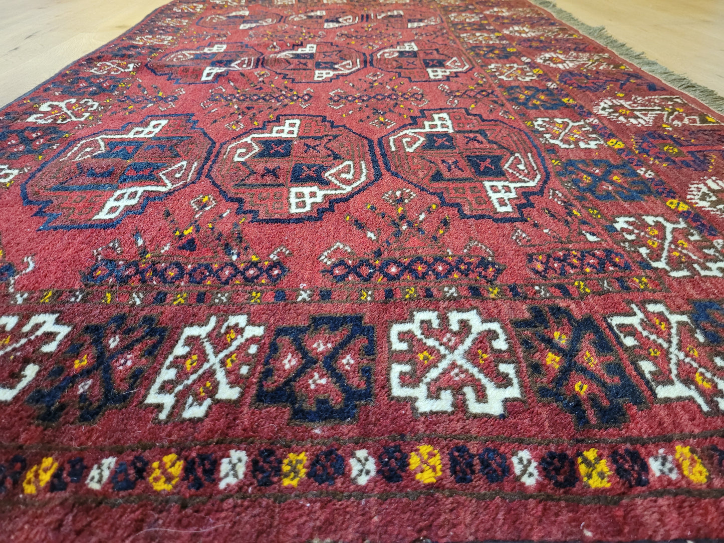 Orientteppich handgeknüpft Jomut 170×98 cm