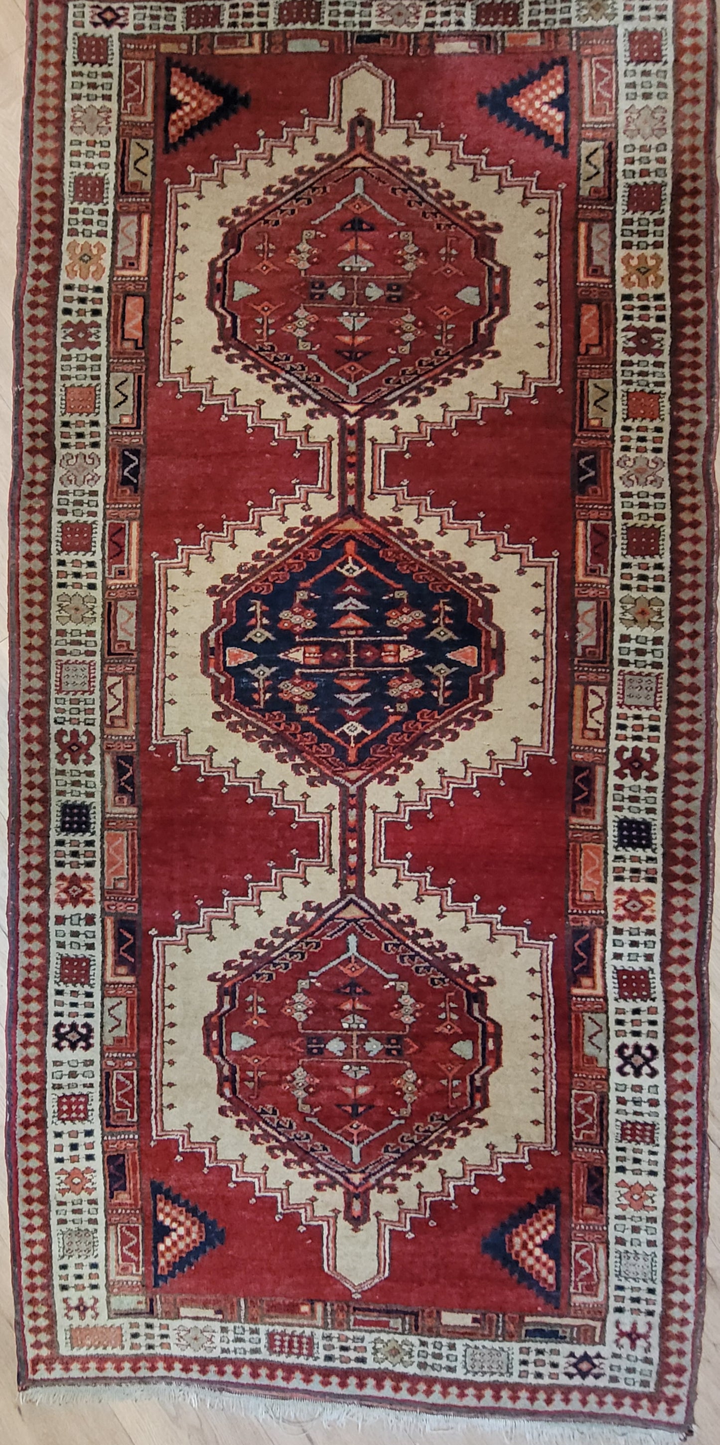 Orientteppich handgeknüpft Sgrab 234×115 cm