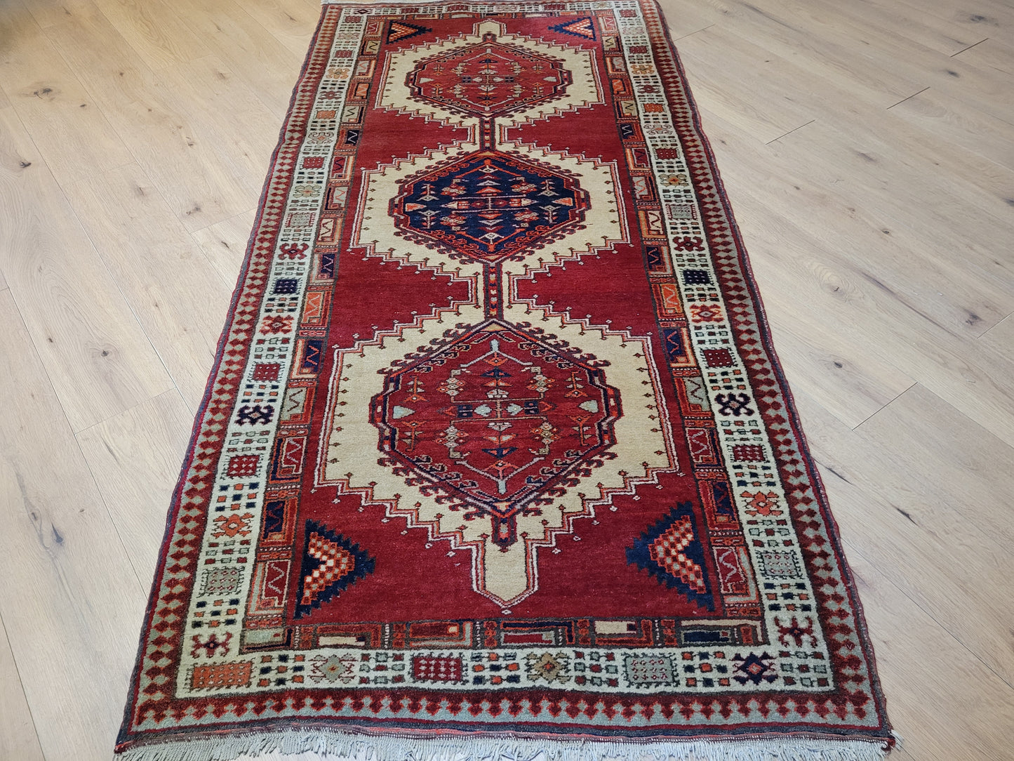 Orientteppich handgeknüpft Sgrab 234×115 cm