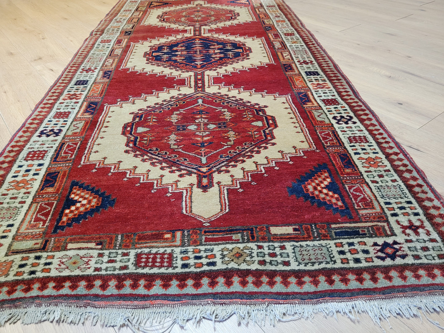 Orientteppich handgeknüpft Sgrab 234×115 cm