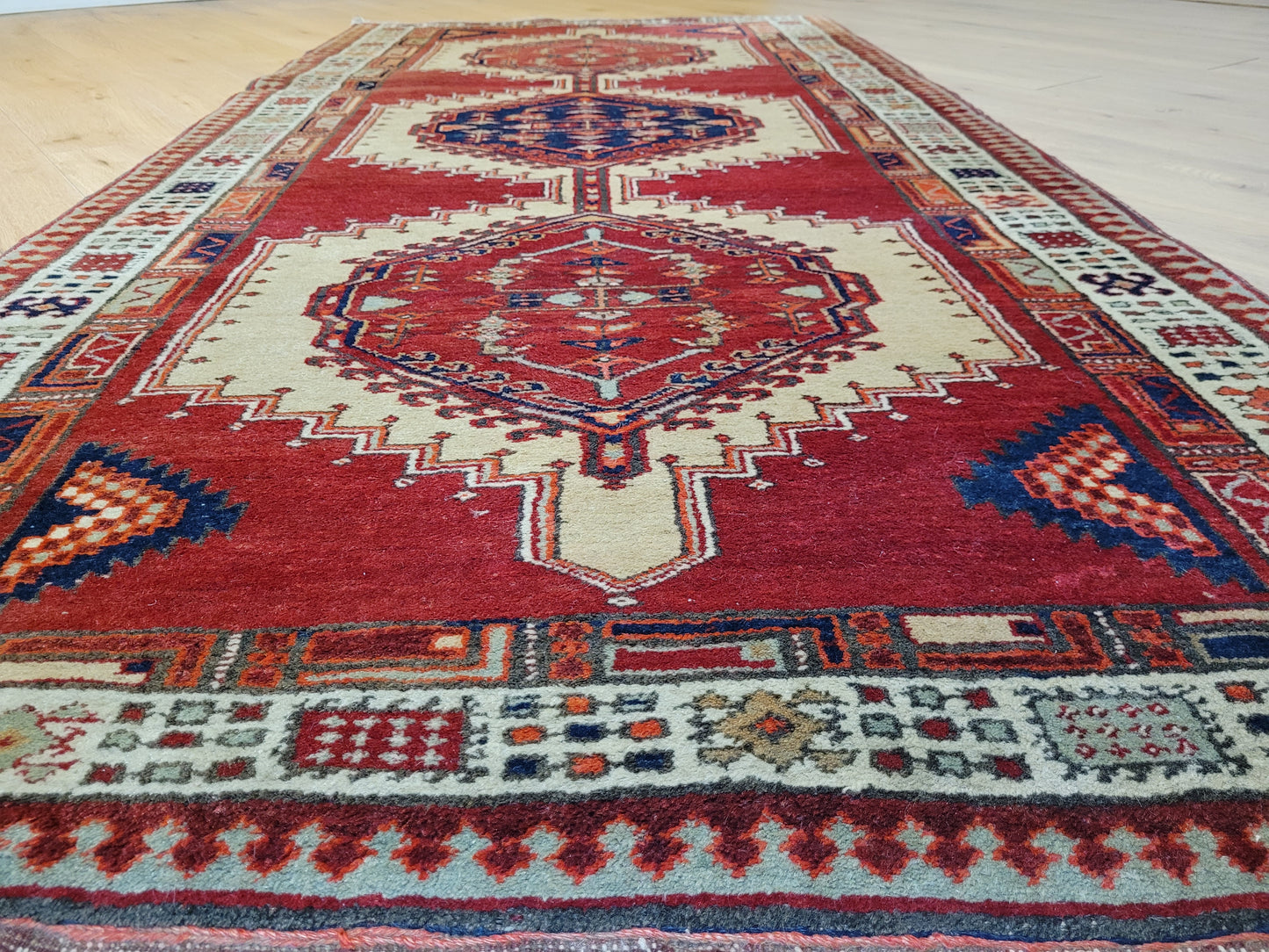 Orientteppich handgeknüpft Sgrab 234×115 cm