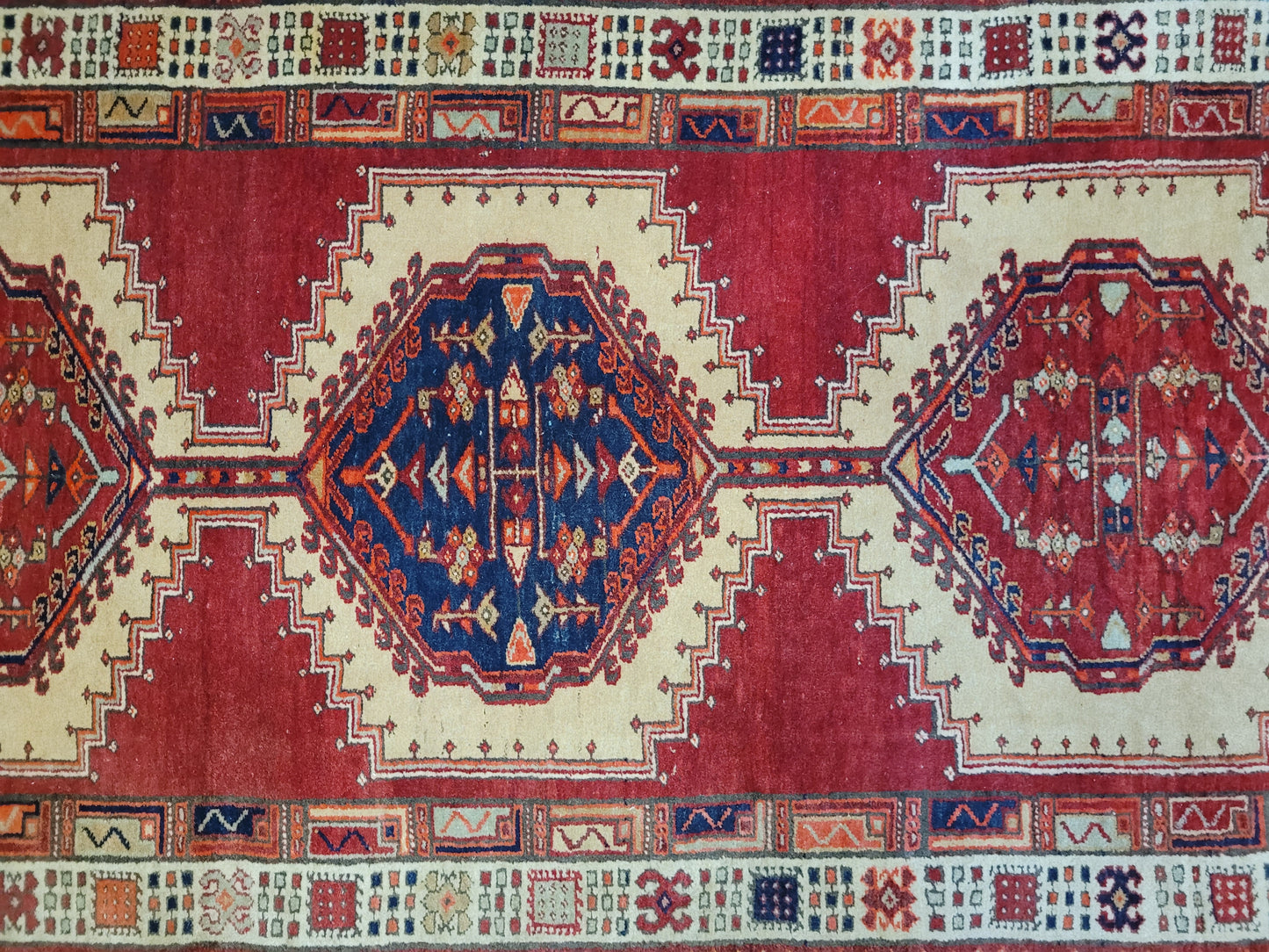 Orientteppich handgeknüpft Sgrab 234×115 cm