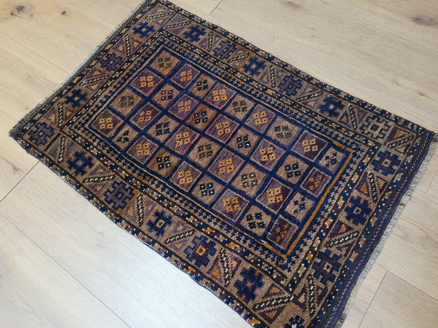 Orientteppich handgeknüpft Beludj 90×60 cm