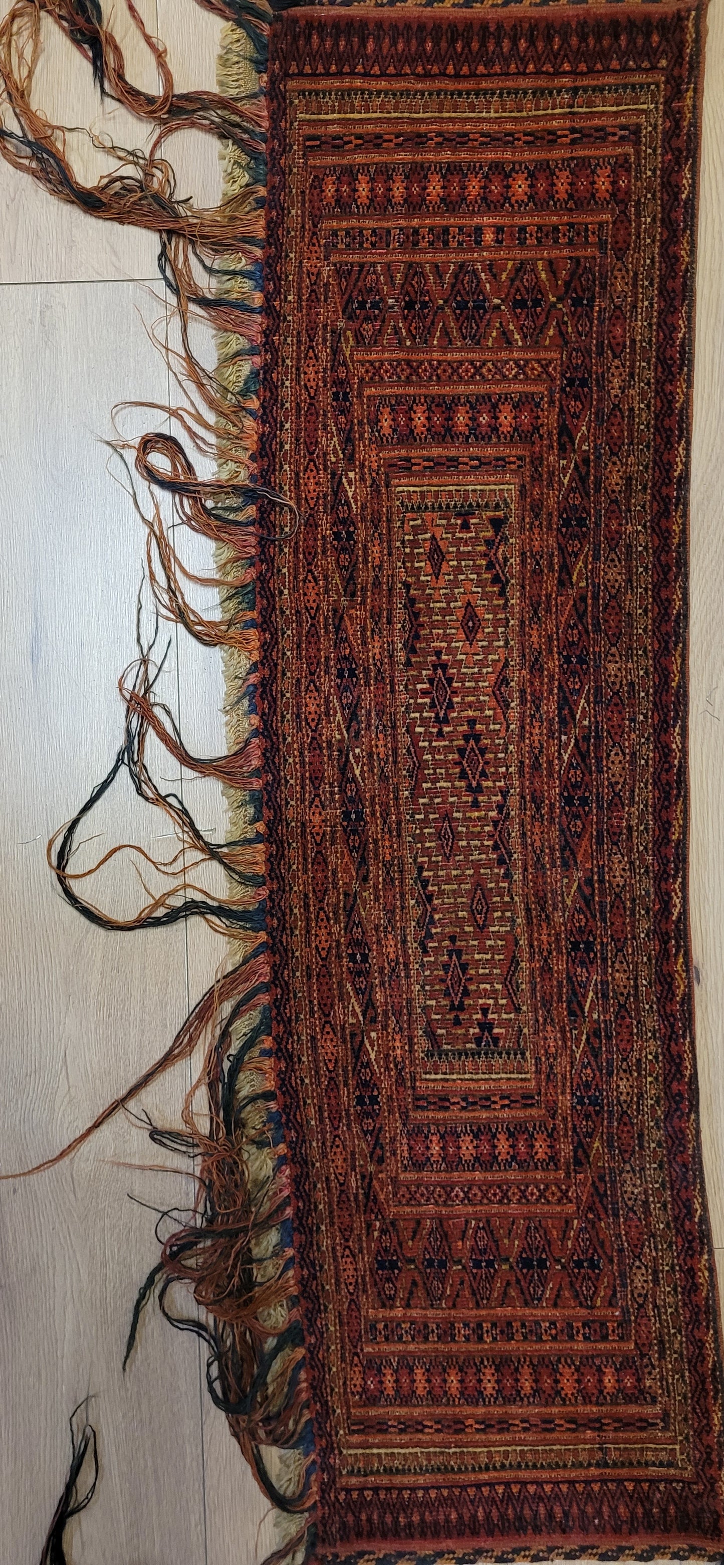 Orientteppich handgeknüpft Zeltstück Jomut 130×38 cm