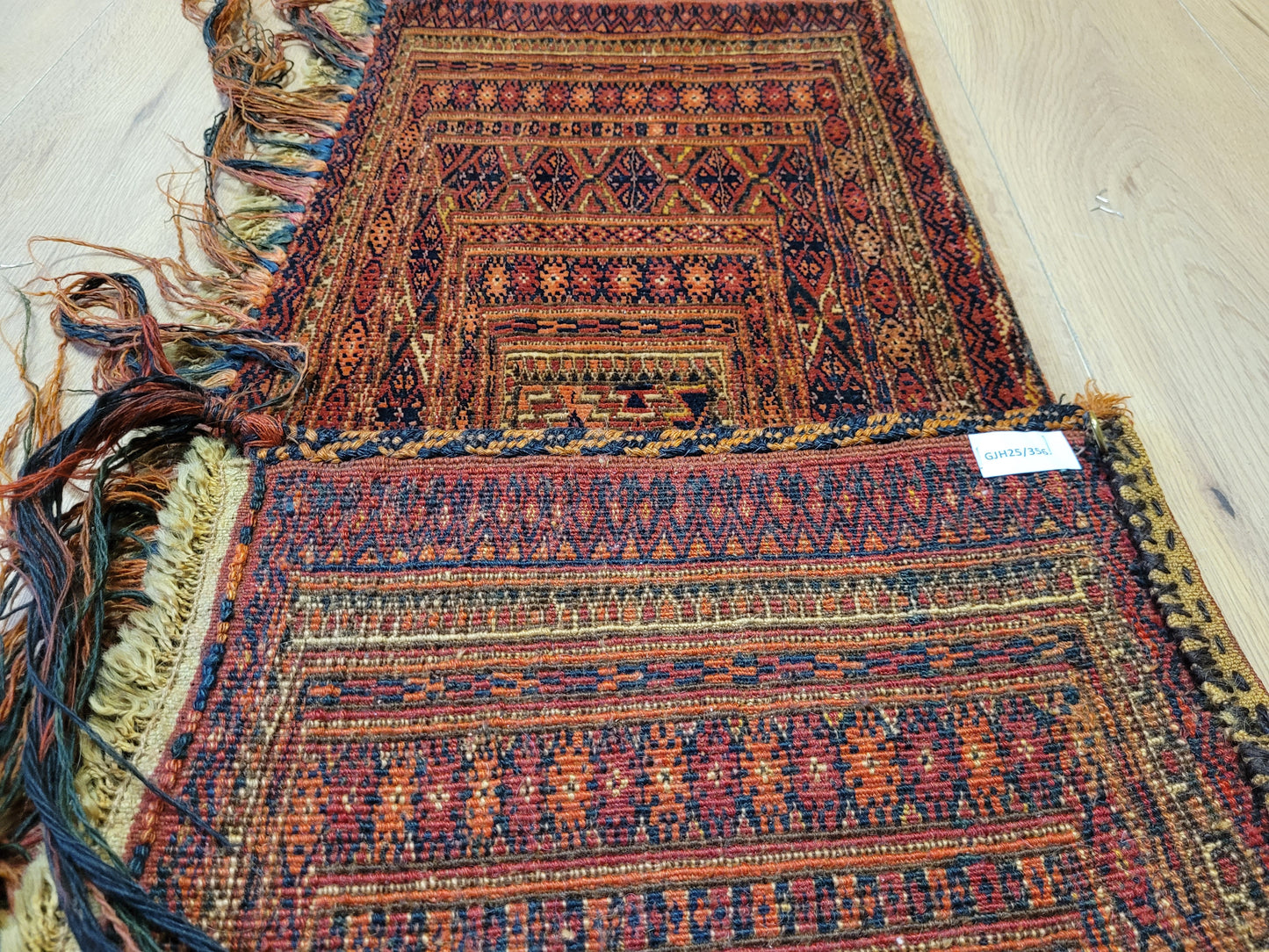 Orientteppich handgeknüpft Zeltstück Jomut 130×38 cm