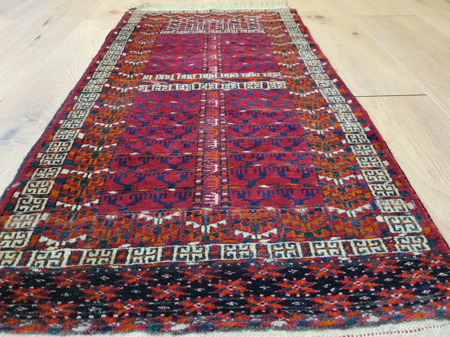 Orientteppich handgeknüpft Jomut 100×50 cm