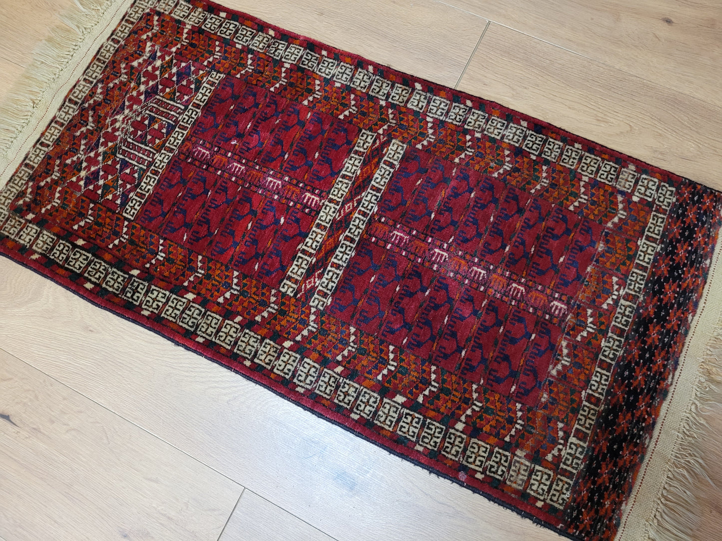 Orientteppich handgeknüpft Jomut 100×50 cm